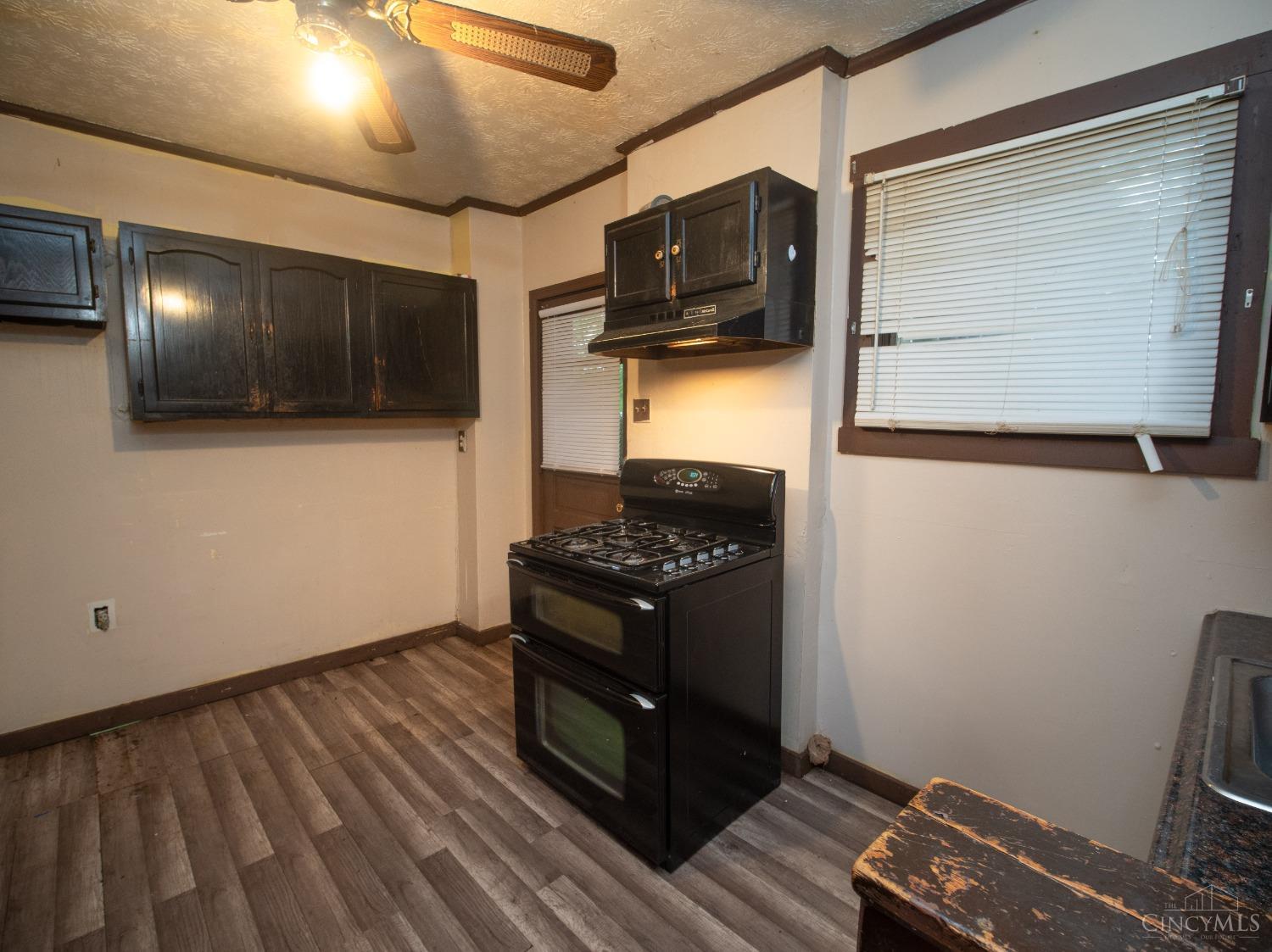 1619 Burgoyne Street