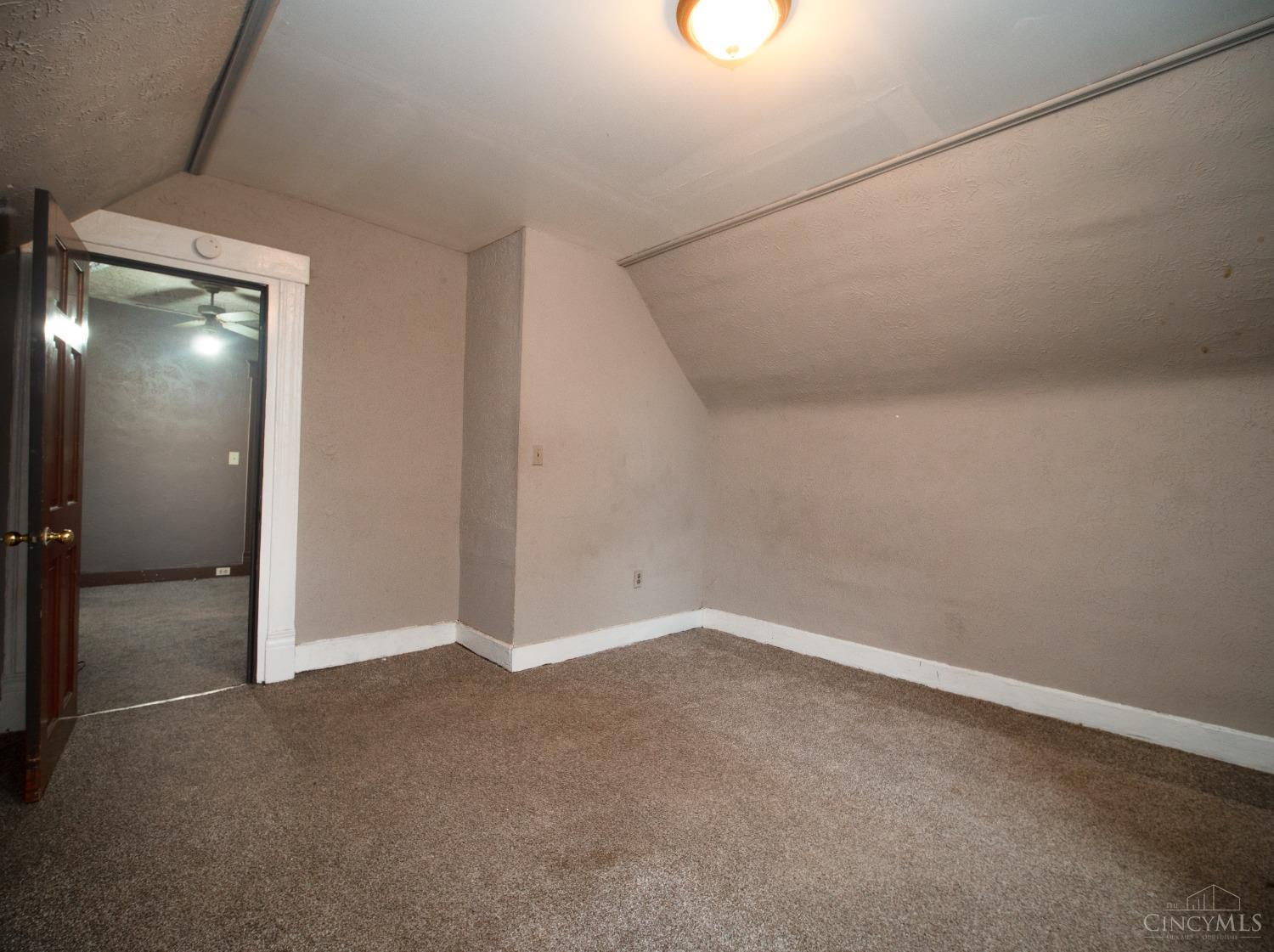 1619 Burgoyne Street