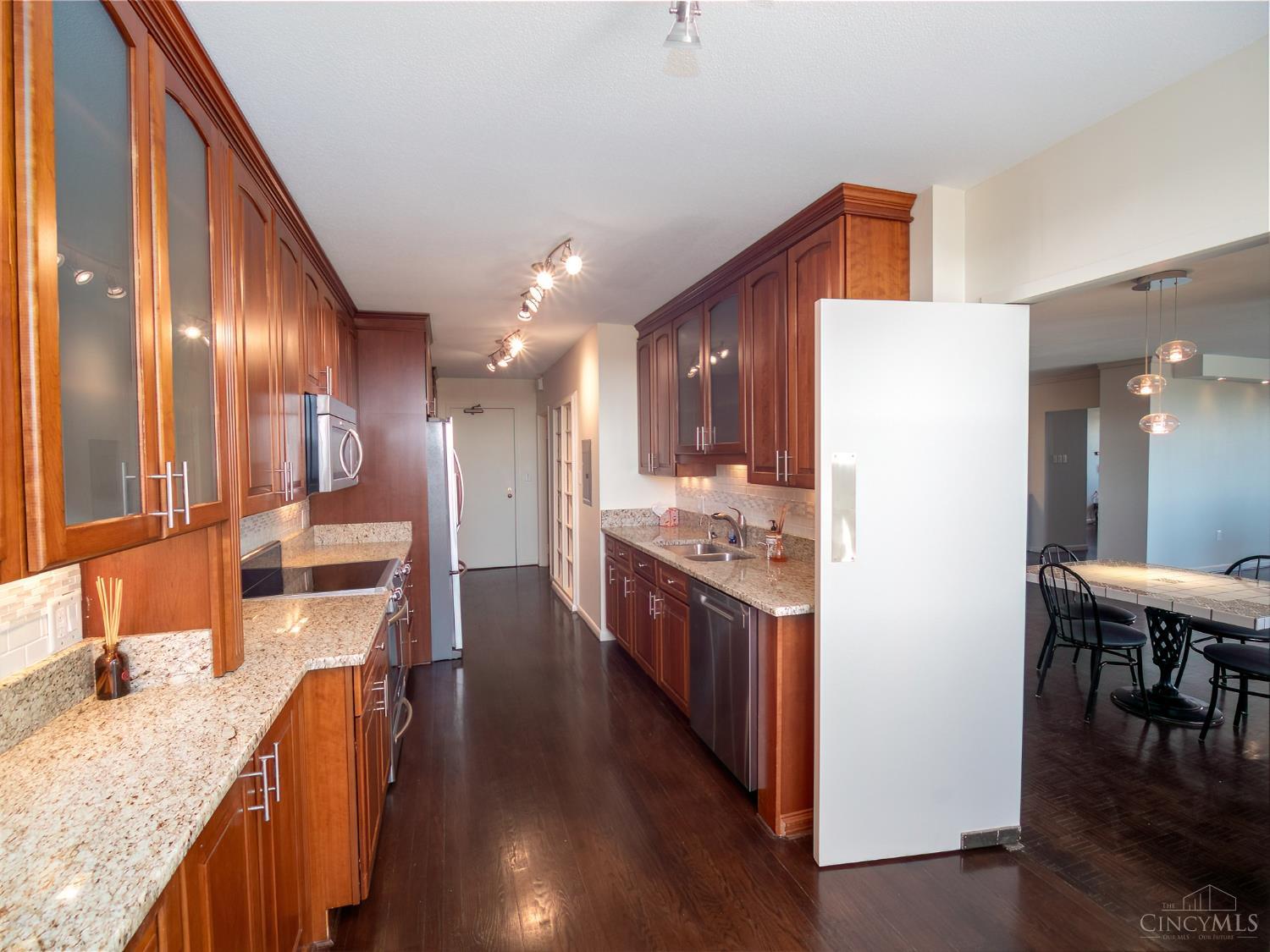 2444 Madison Road 1410