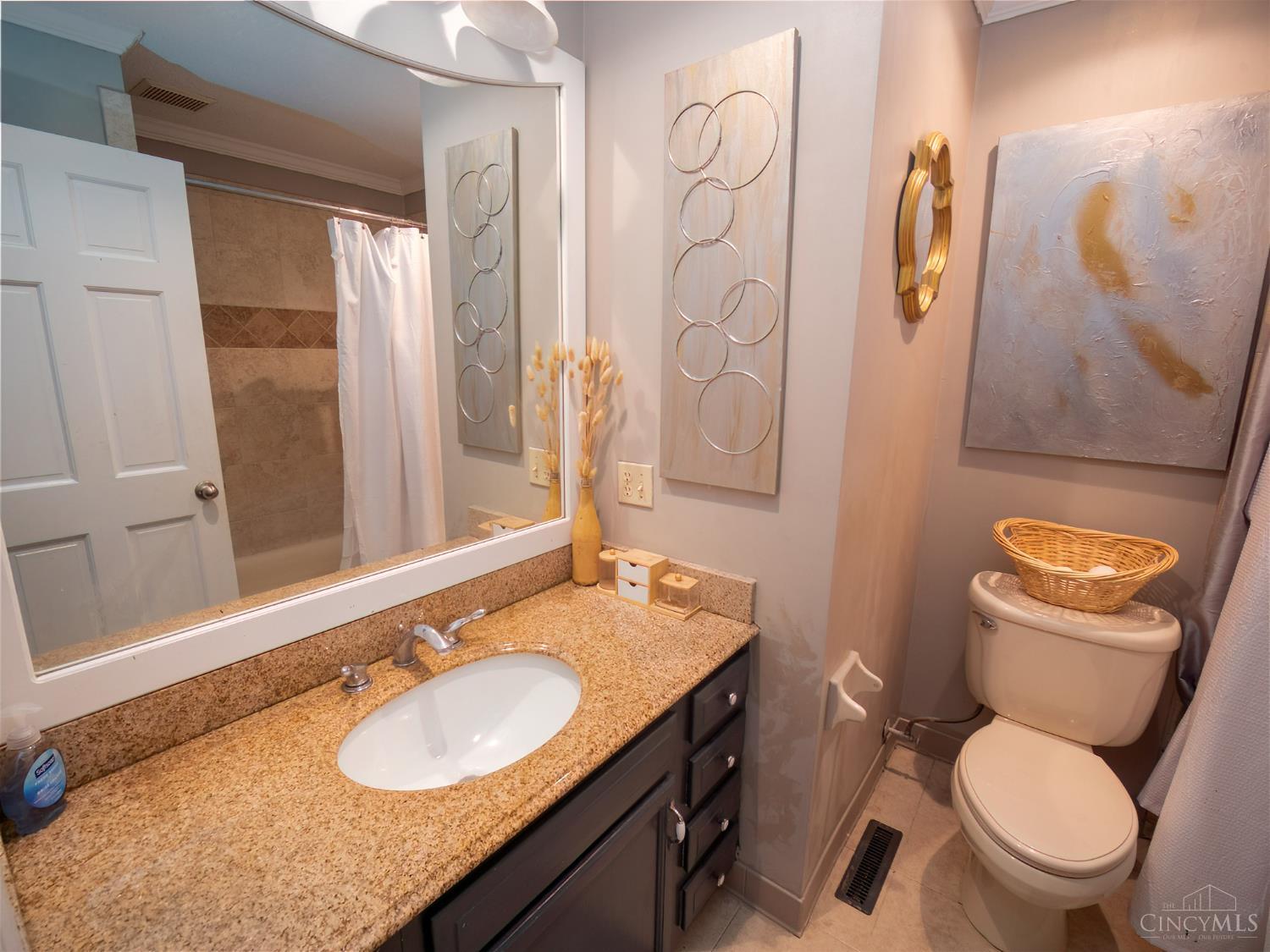 2 Hidden Hills Court