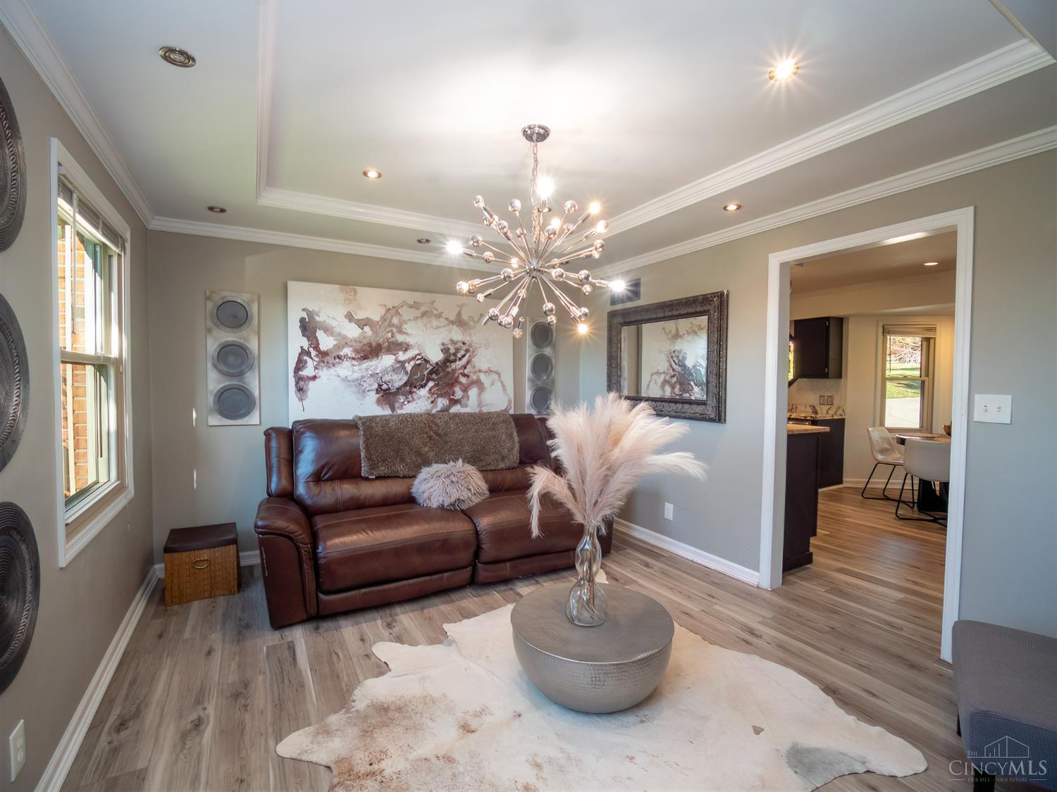 2 Hidden Hills Court