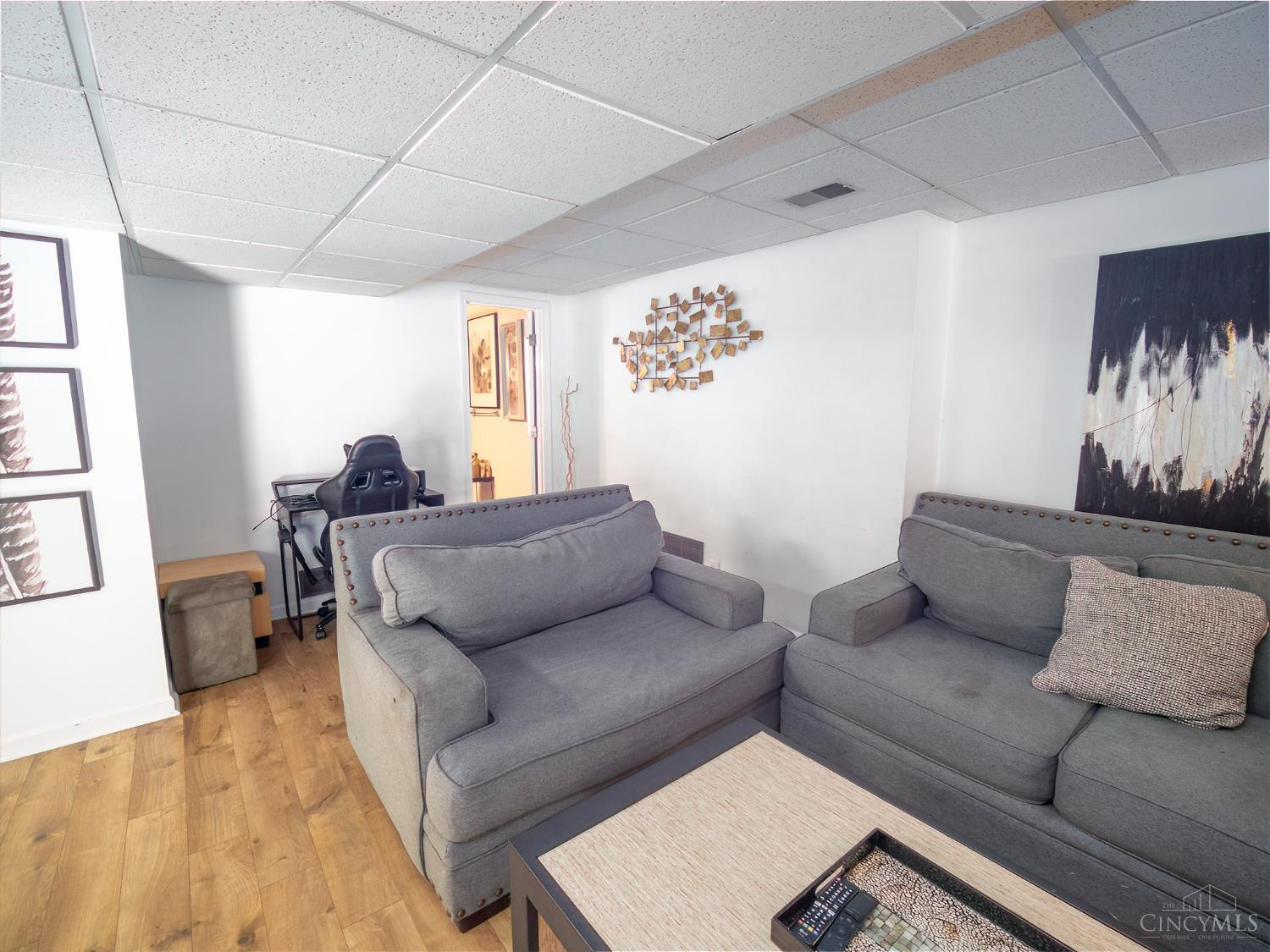 2 Hidden Hills Court