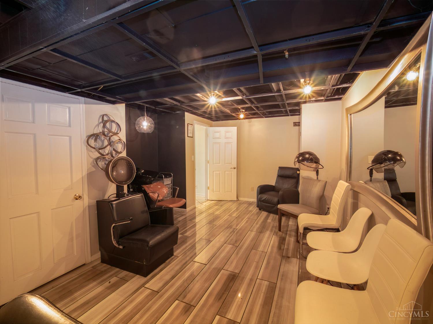 2 Hidden Hills Court