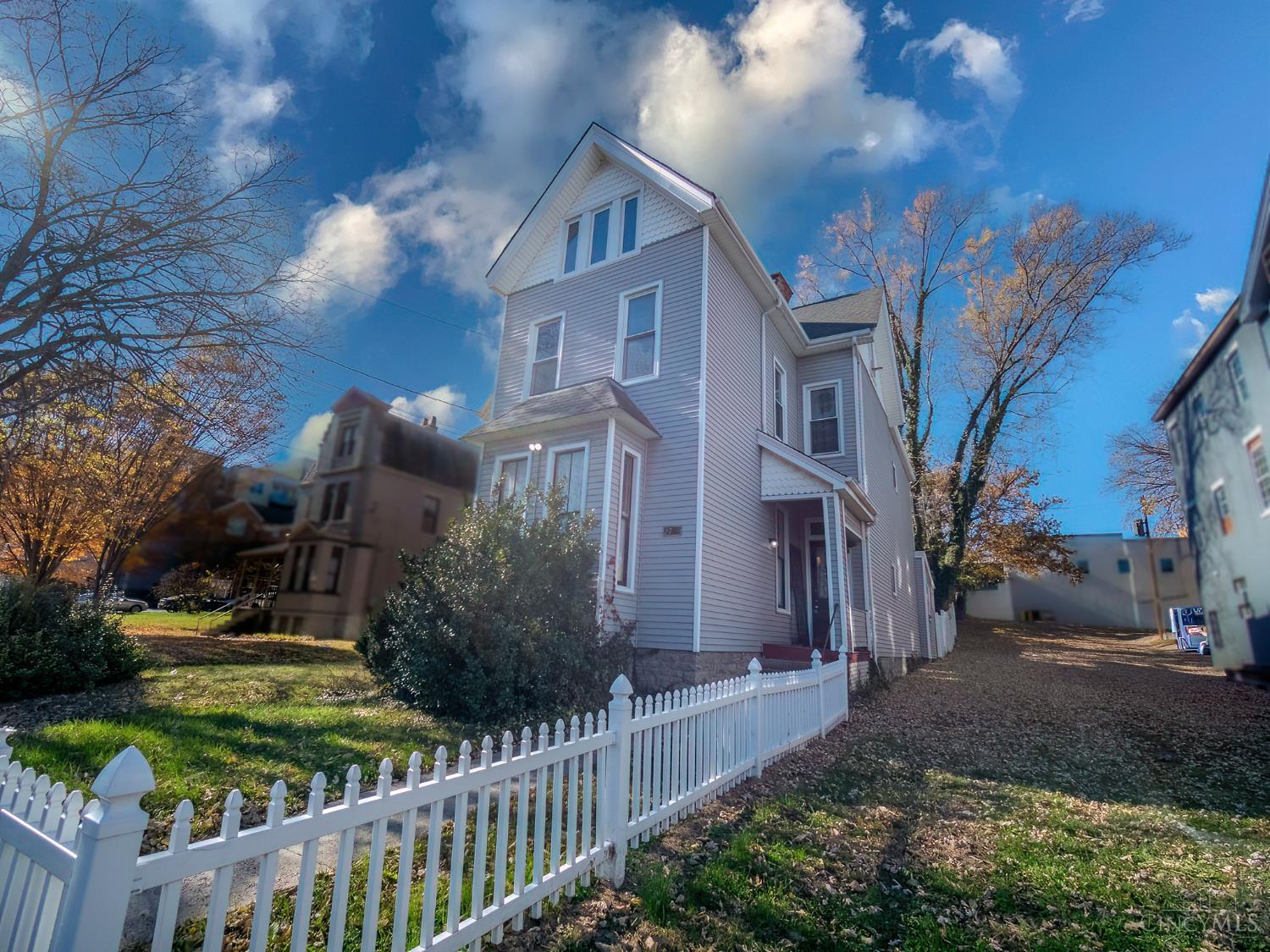 2709 Euclid Avenue