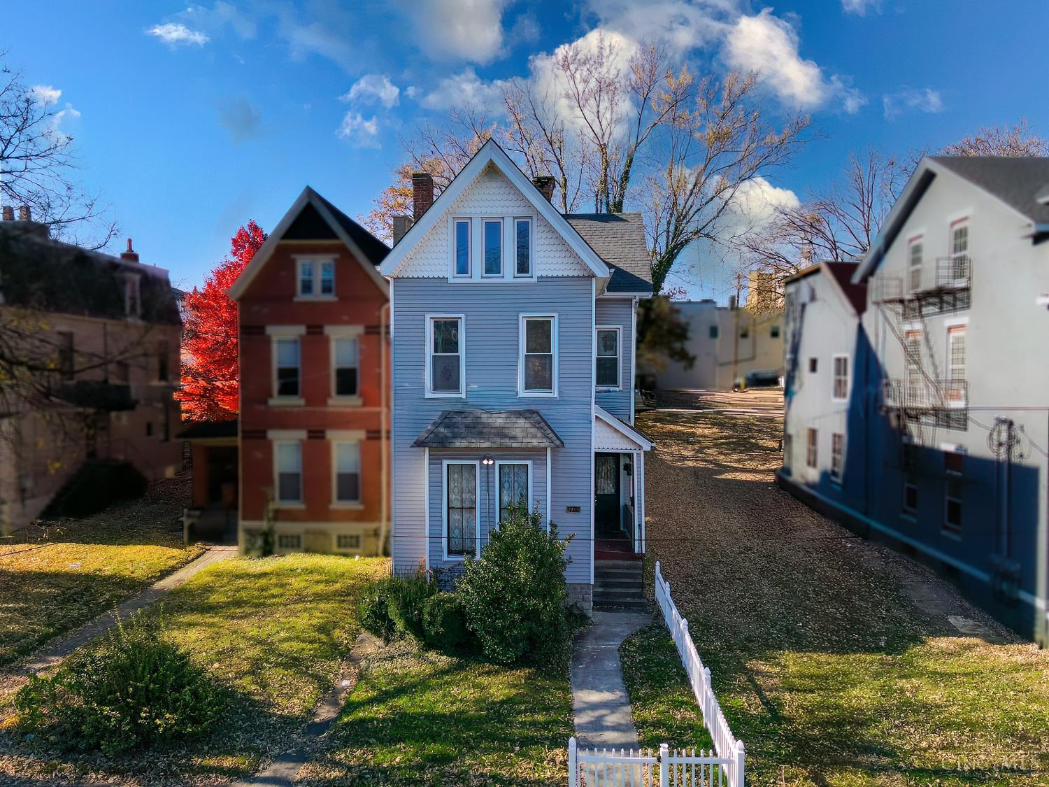 2709 Euclid Avenue