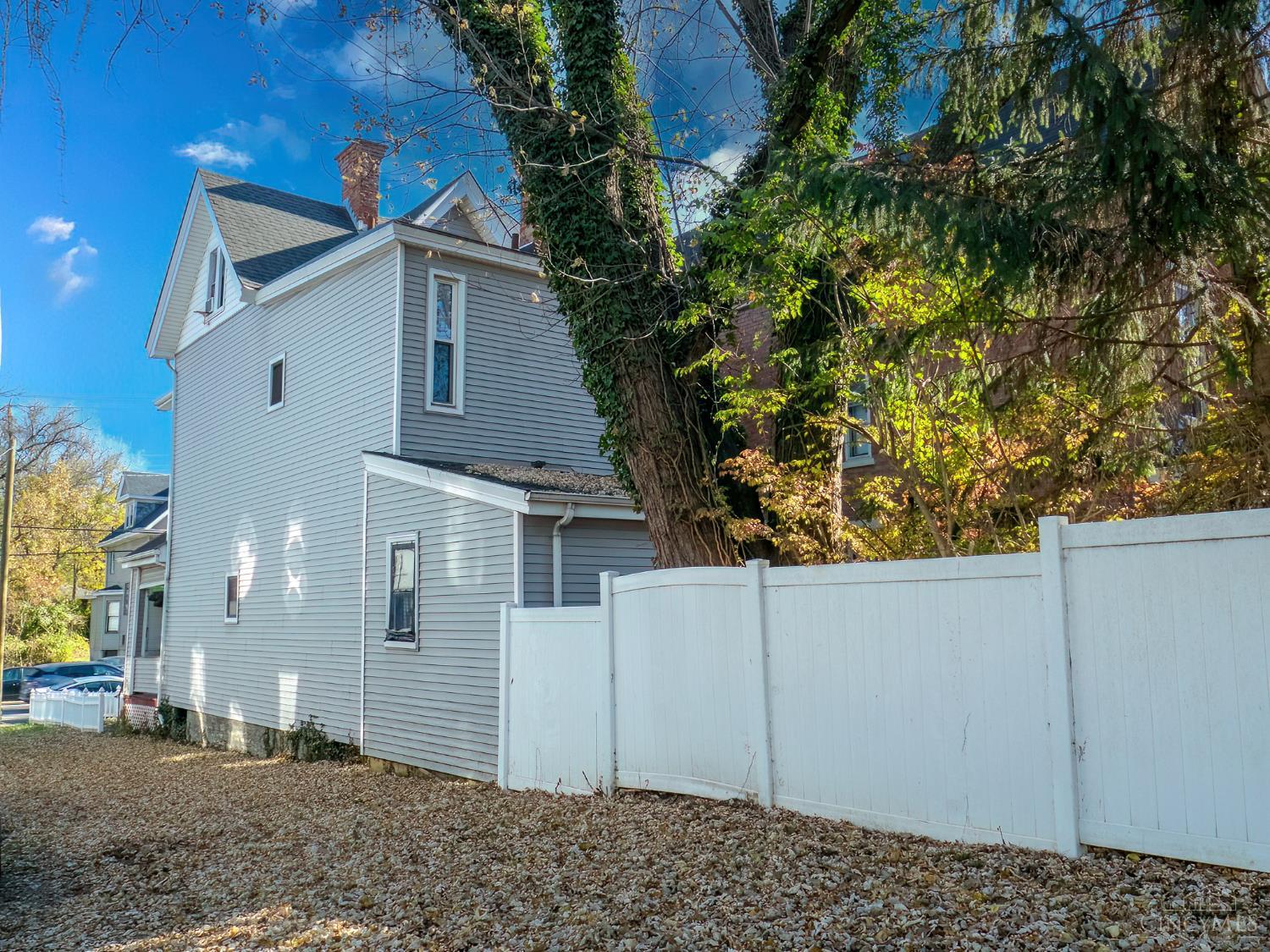 2709 Euclid Avenue