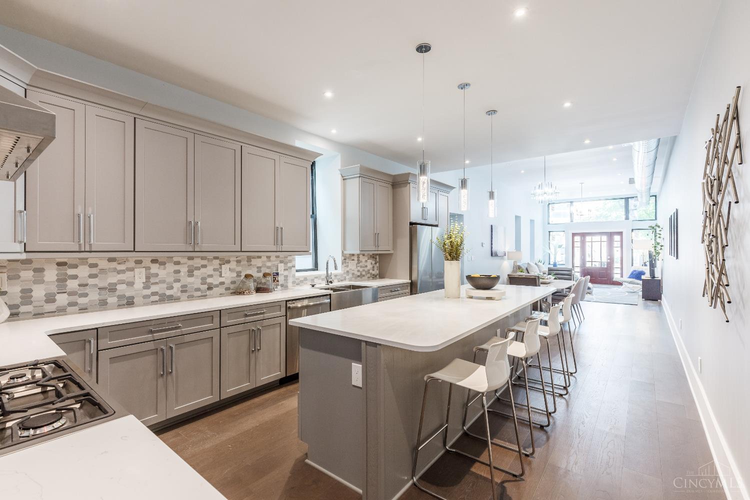 163 E McMicken Avenue