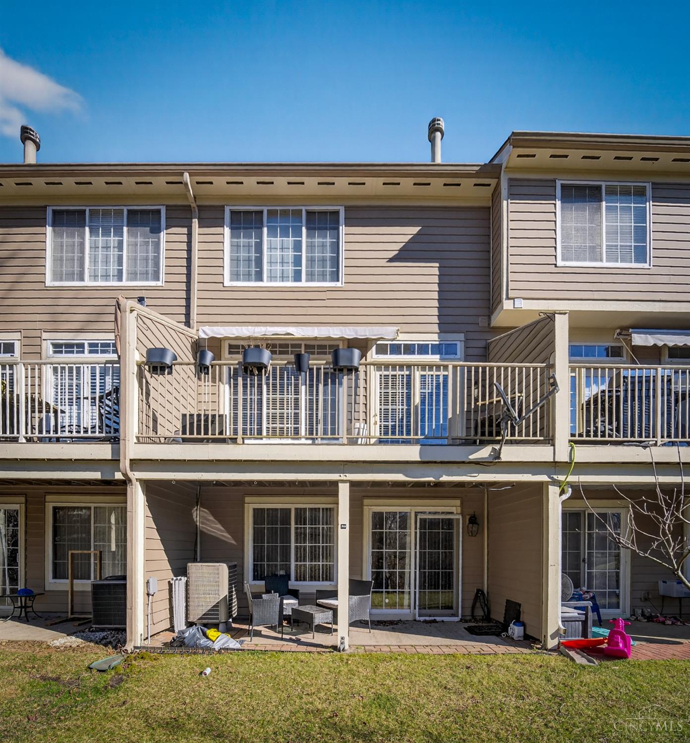 5925 Castlewood 3