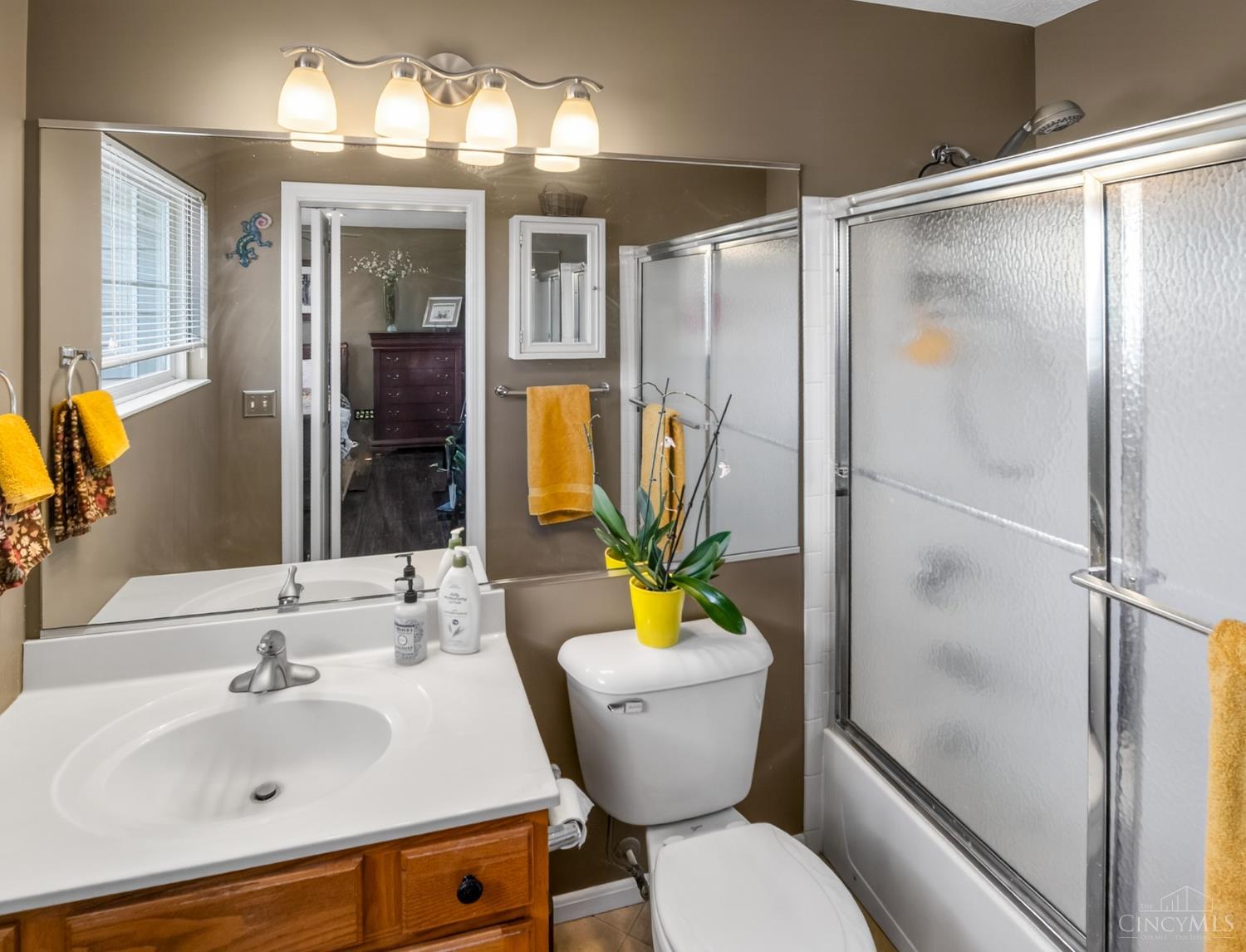 5925 Castlewood 3
