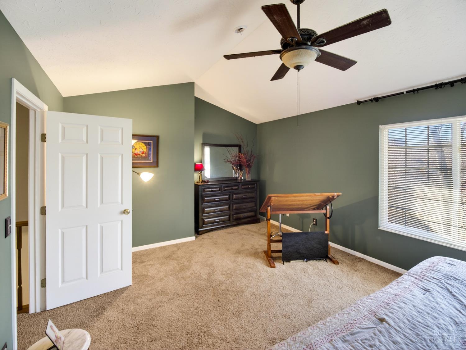 5925 Castlewood 3