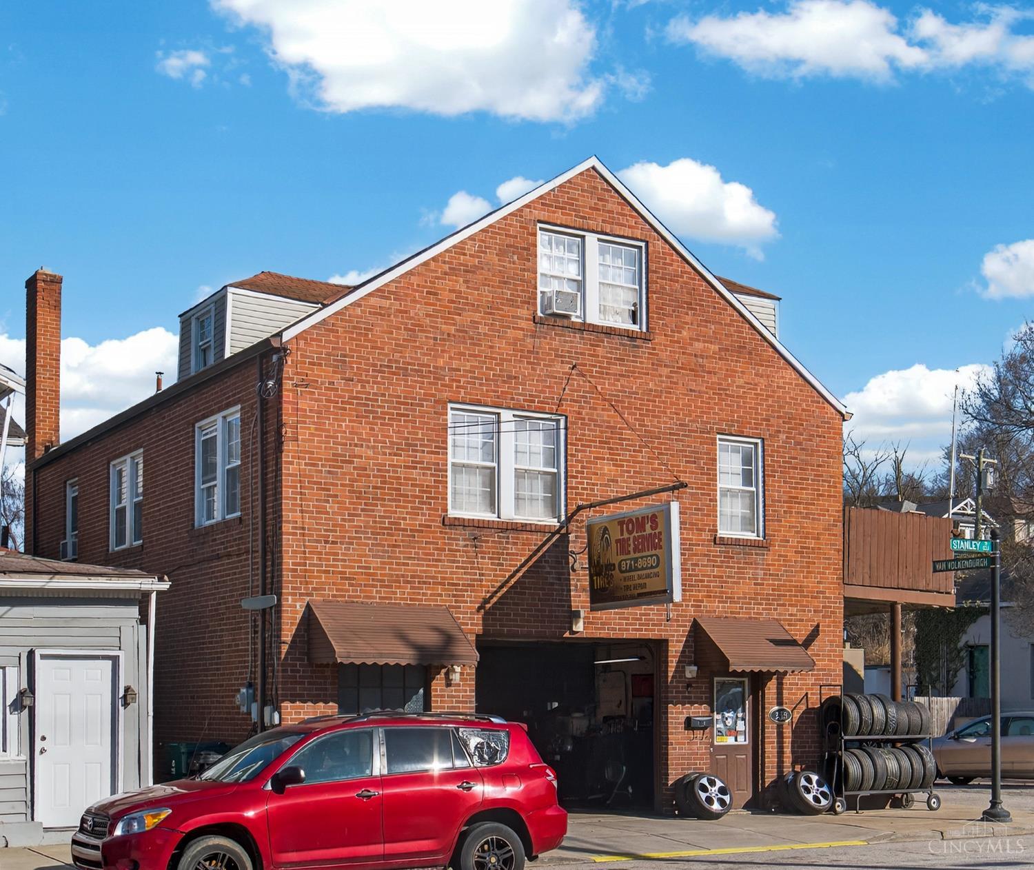 333 Stanley Avenue