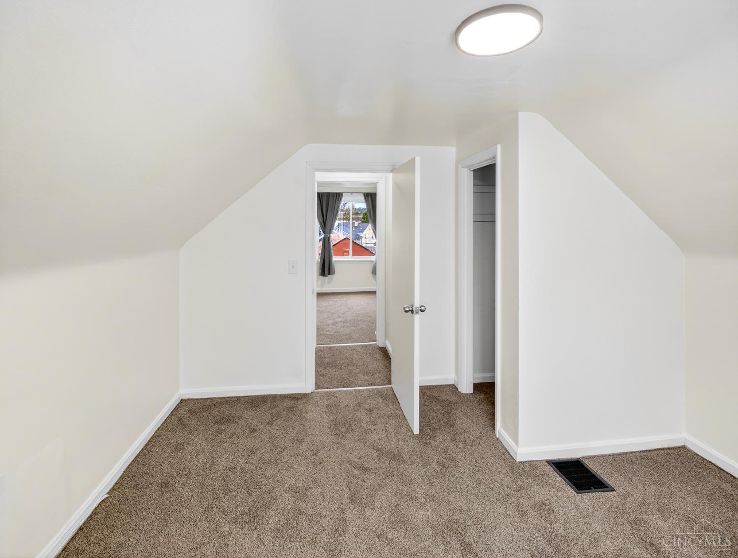 5229 Charloe Street