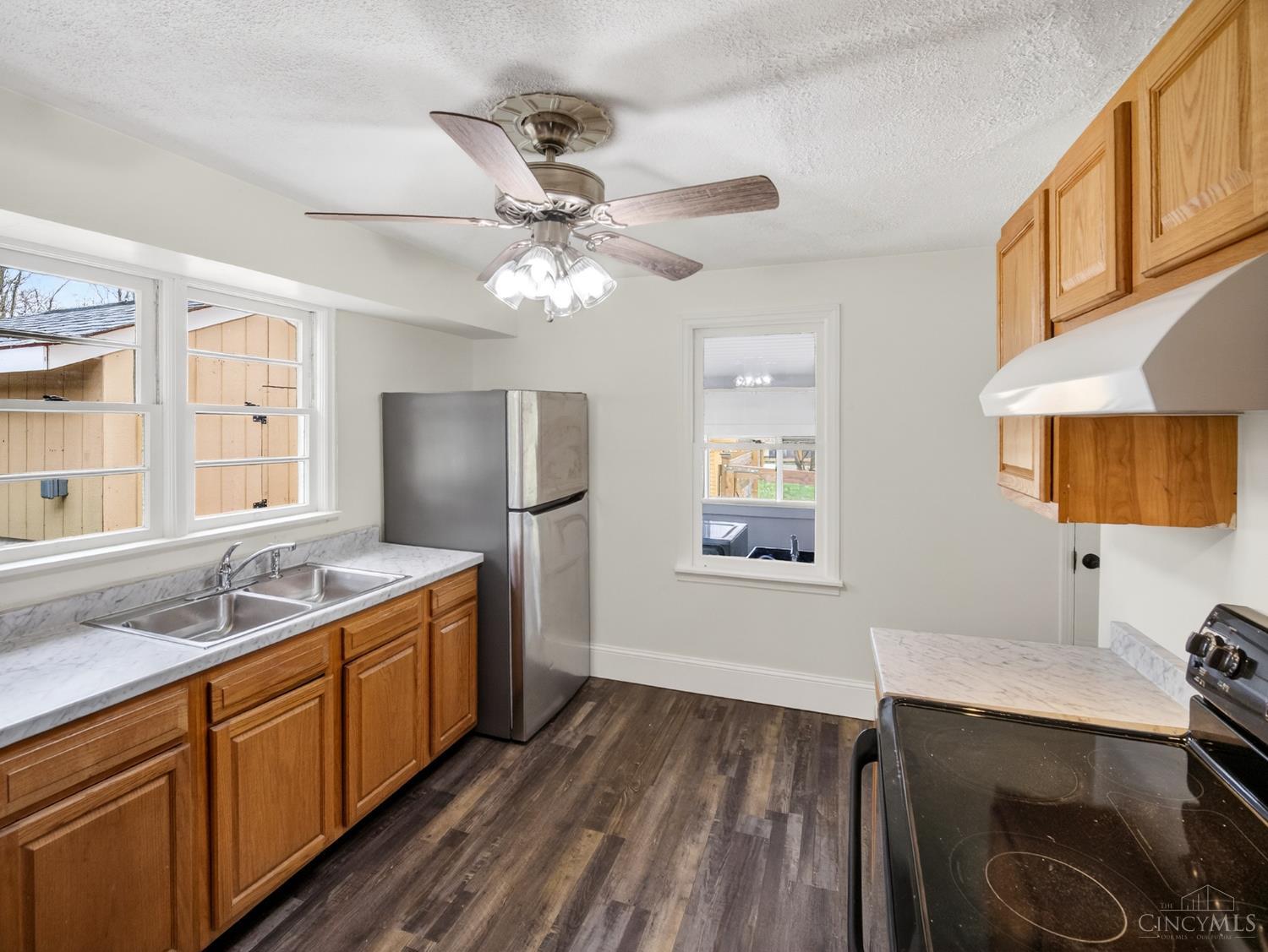 8371 S St Rt 48