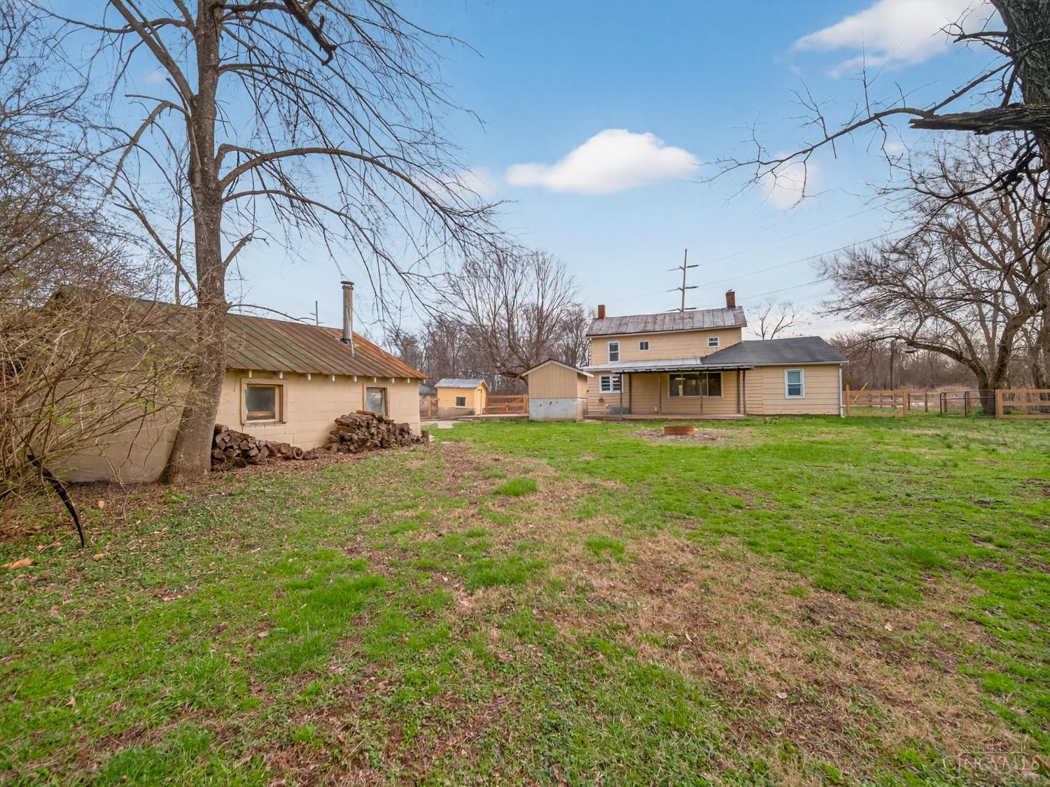 8371 S St Rt 48