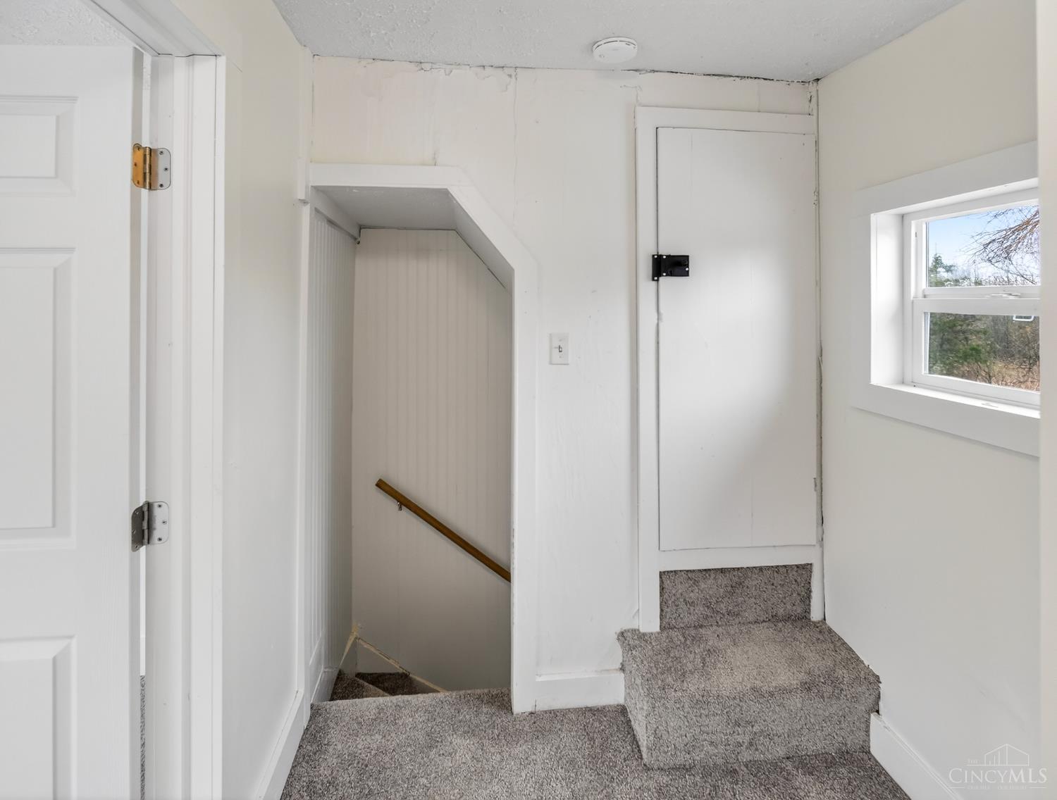8371 S St Rt 48