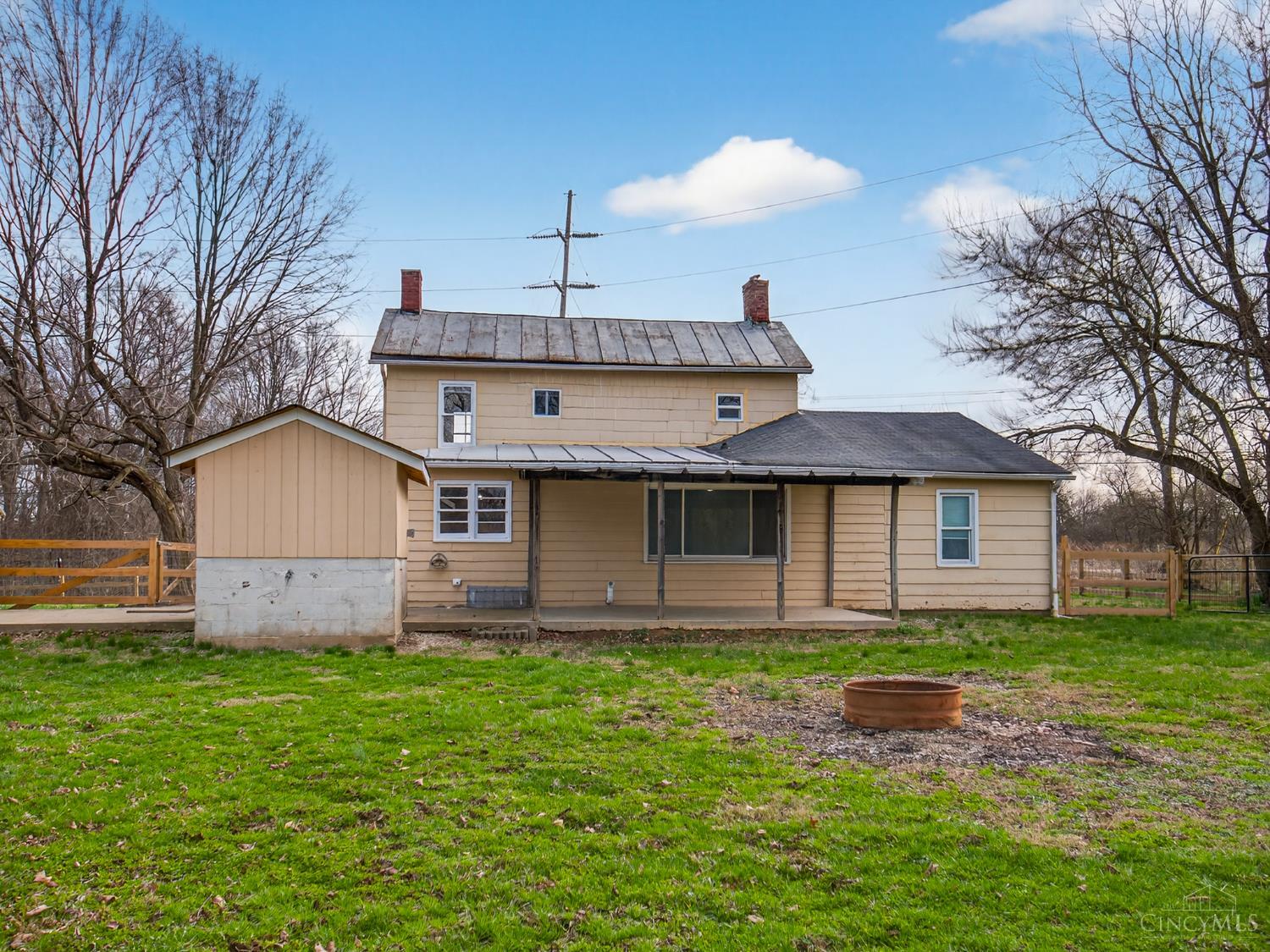 8371 S St Rt 48