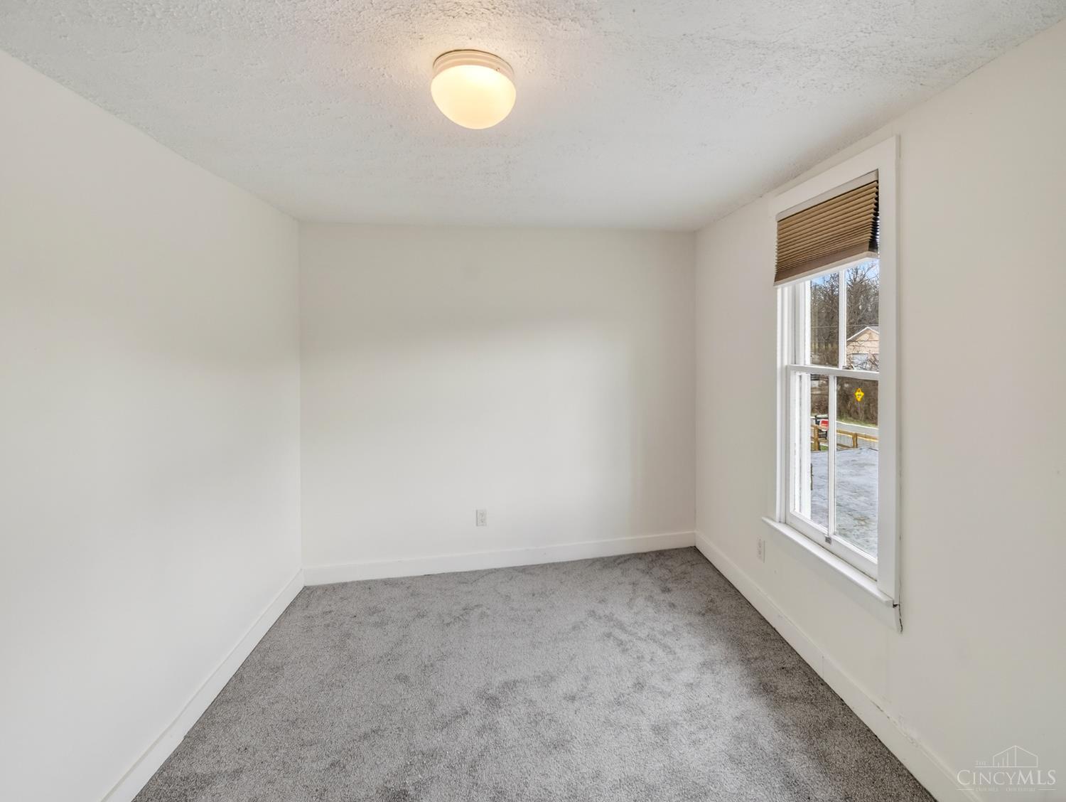 8371 S St Rt 48