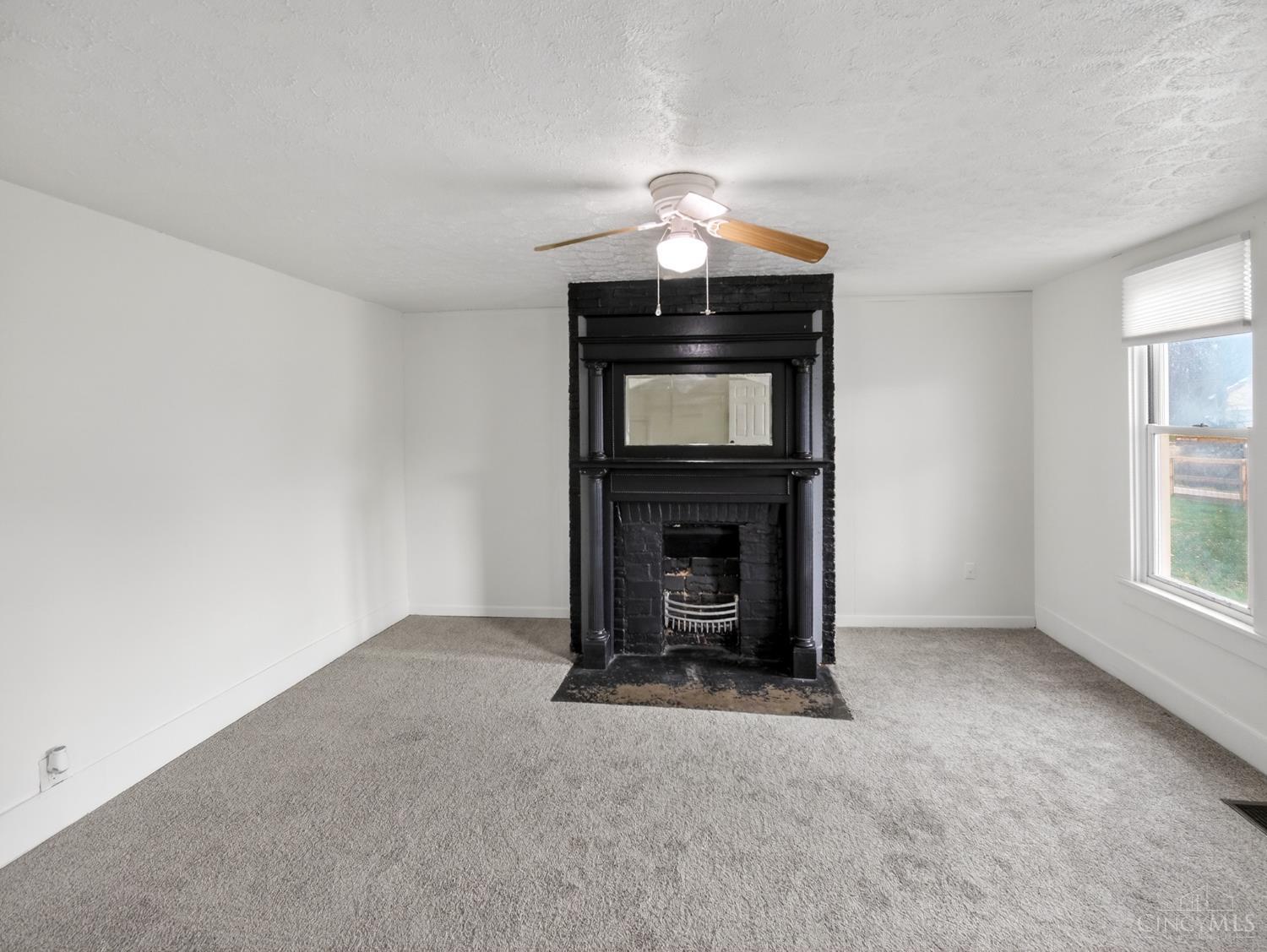 8371 S St Rt 48