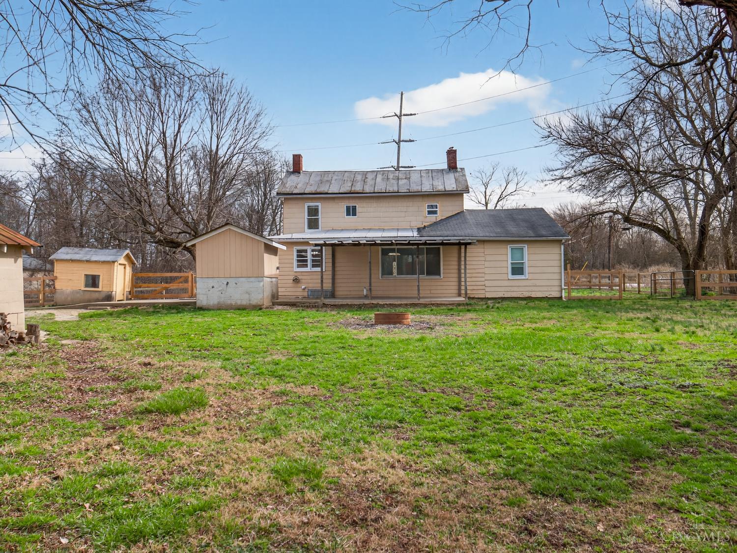 8371 S St Rt 48