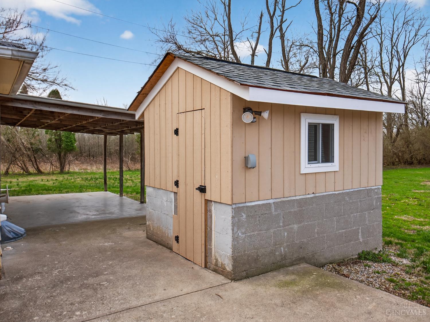 8371 S St Rt 48
