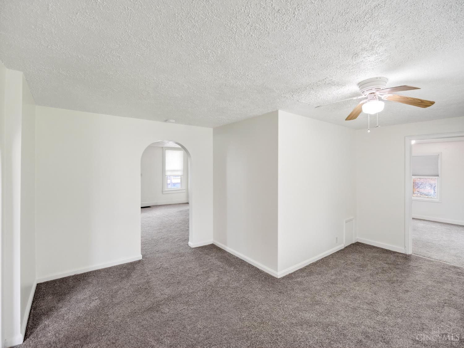 8371 S St Rt 48