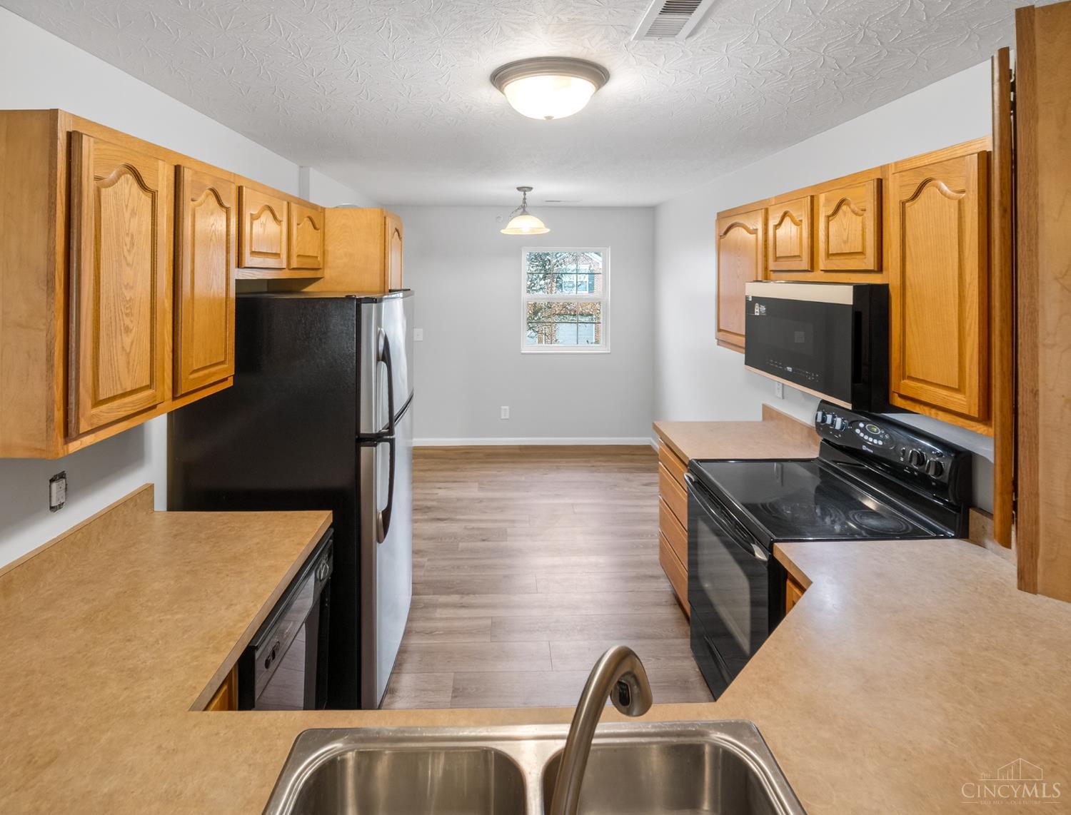 7260 English Drive 8-303