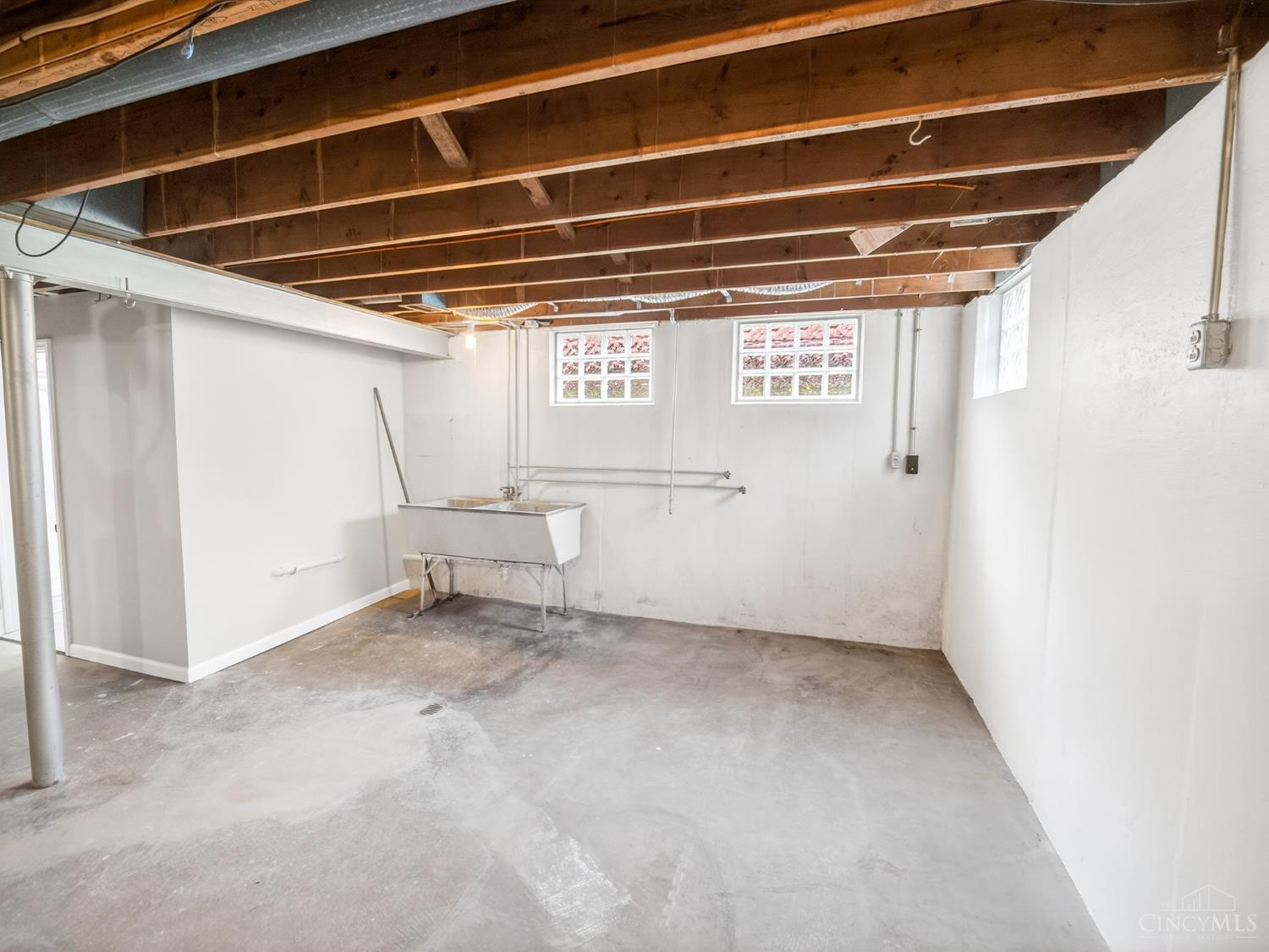 2667 Fairhill Drive