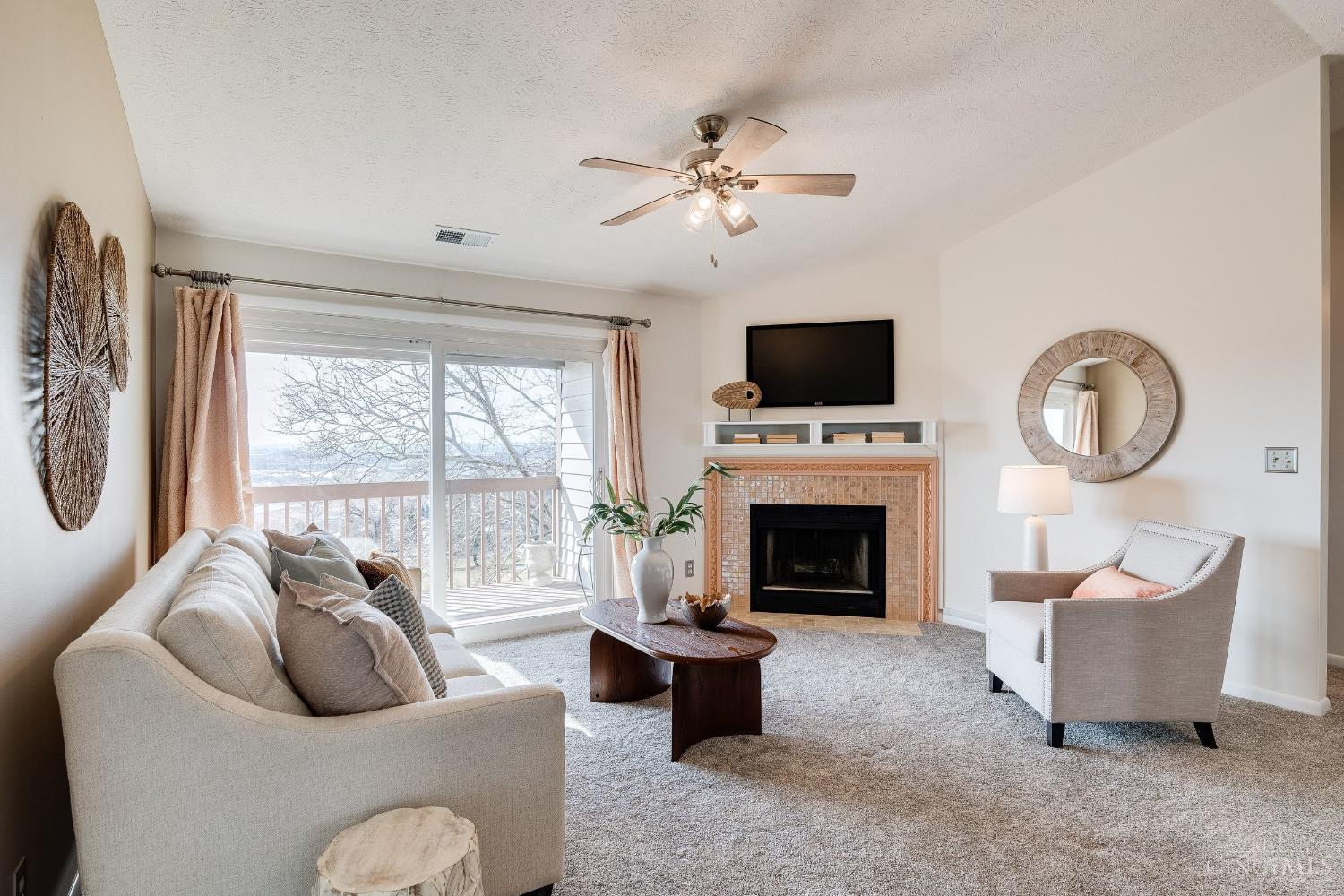 8945 Eagleview Drive Unit: 10