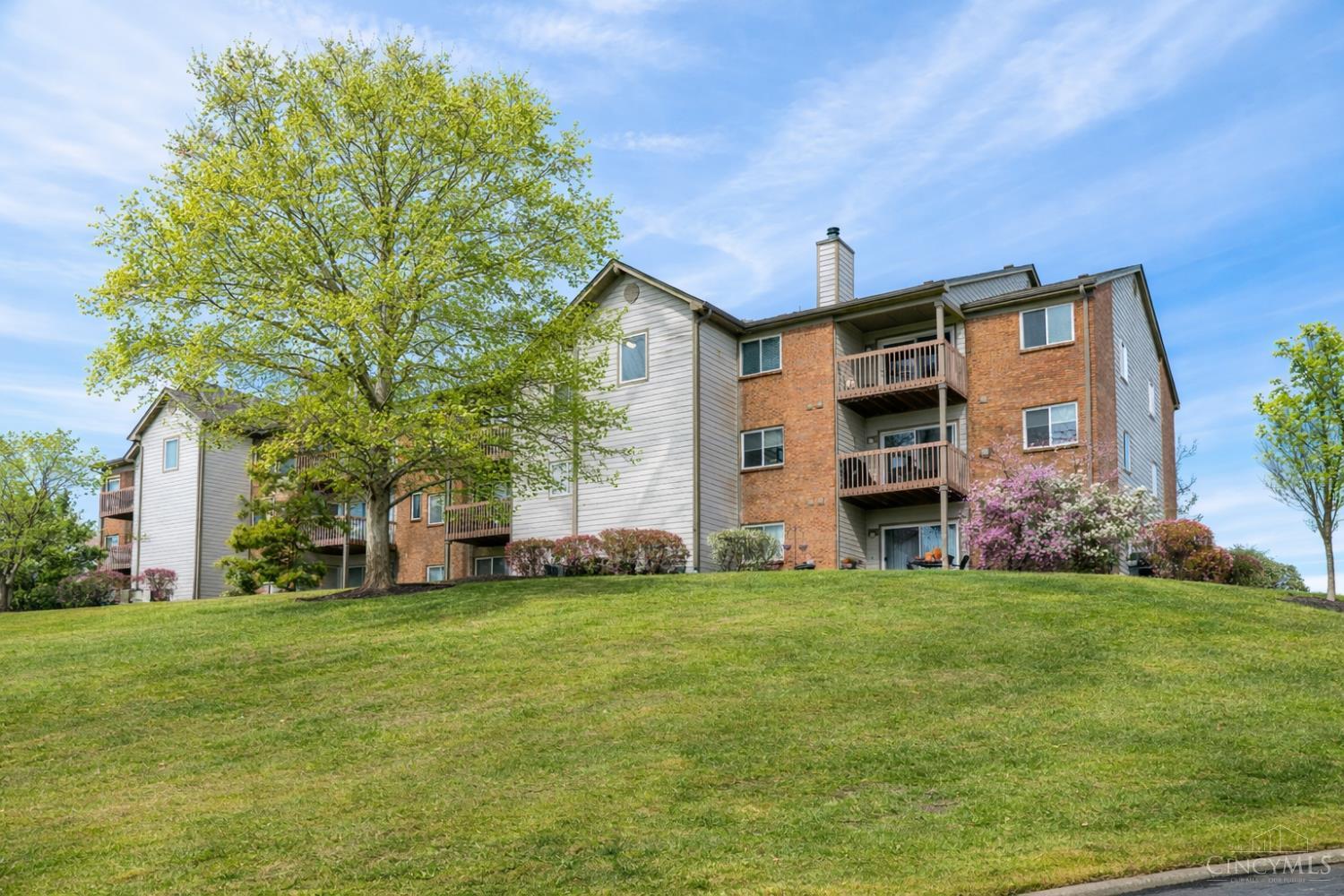 8945 Eagleview Drive Unit: 10