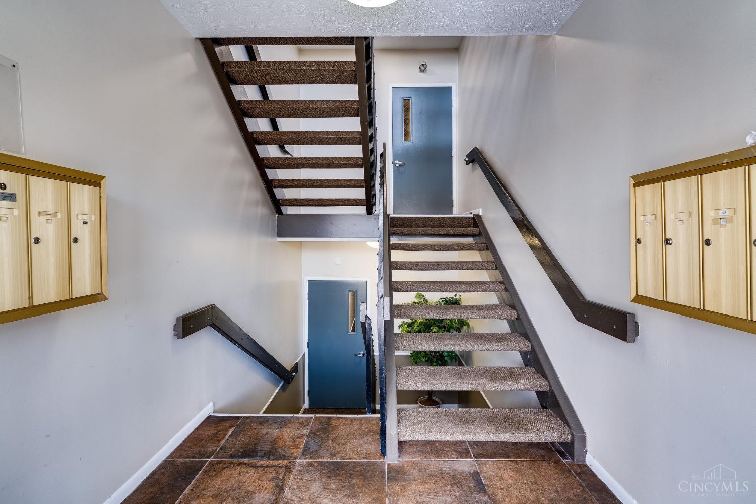 8945 Eagleview Drive Unit: 10