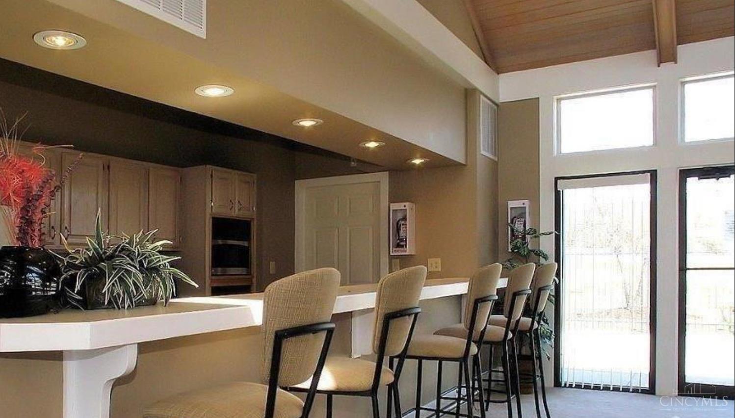 8945 Eagleview Drive Unit: 10