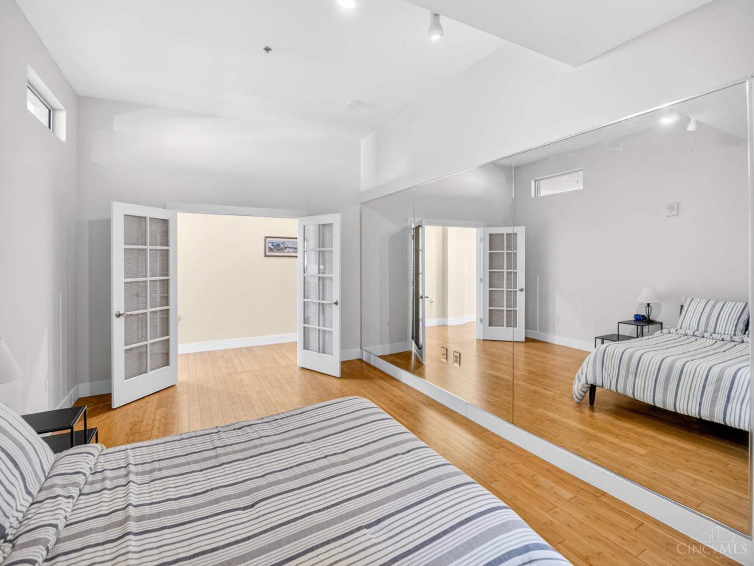 15 W 4th Street 504