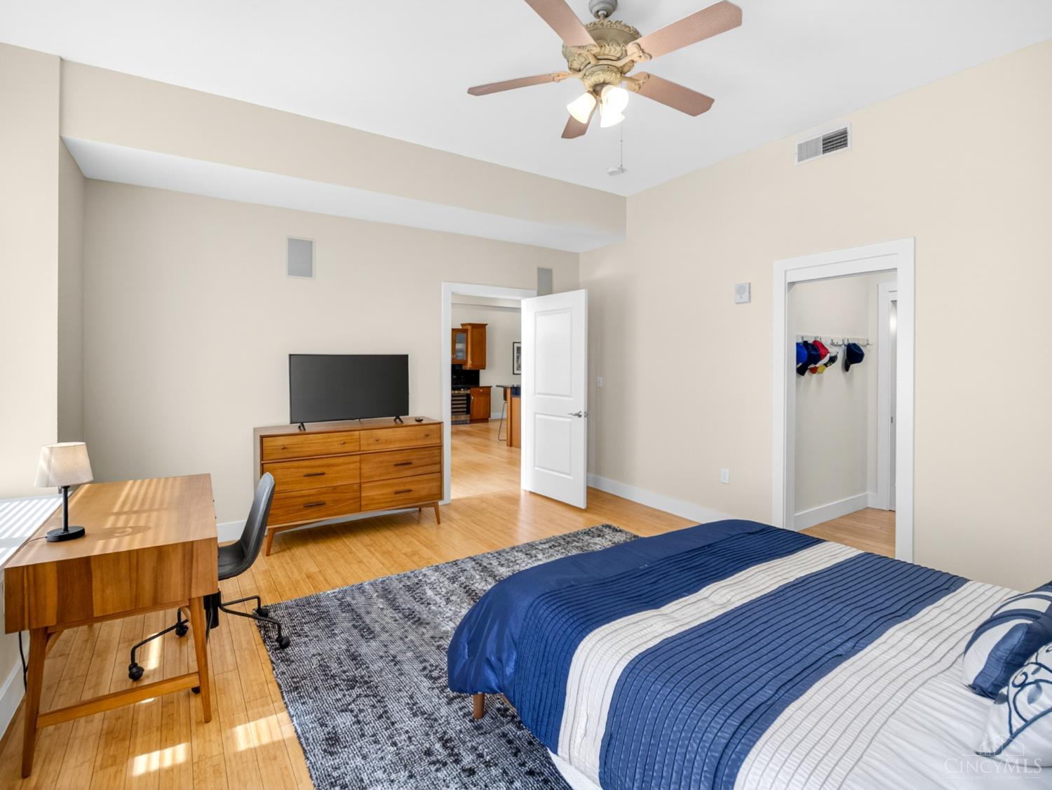 15 W 4th Street 504