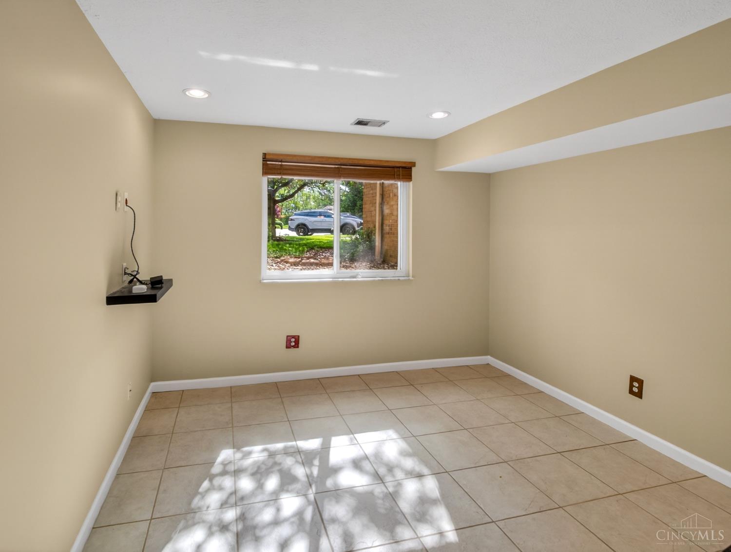 5265 Eaglesnest Drive