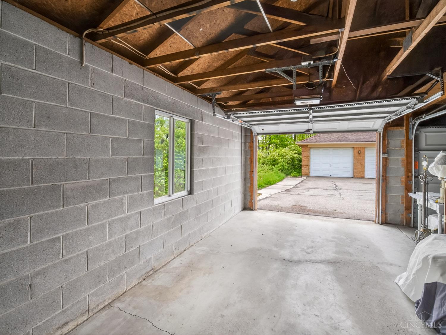5265 Eaglesnest Drive