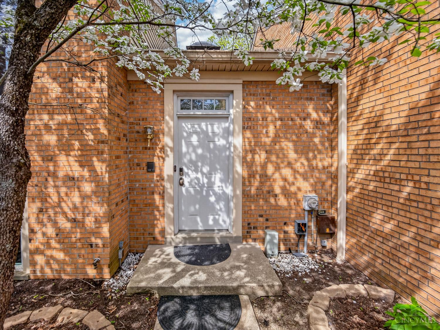 5265 Eaglesnest Drive