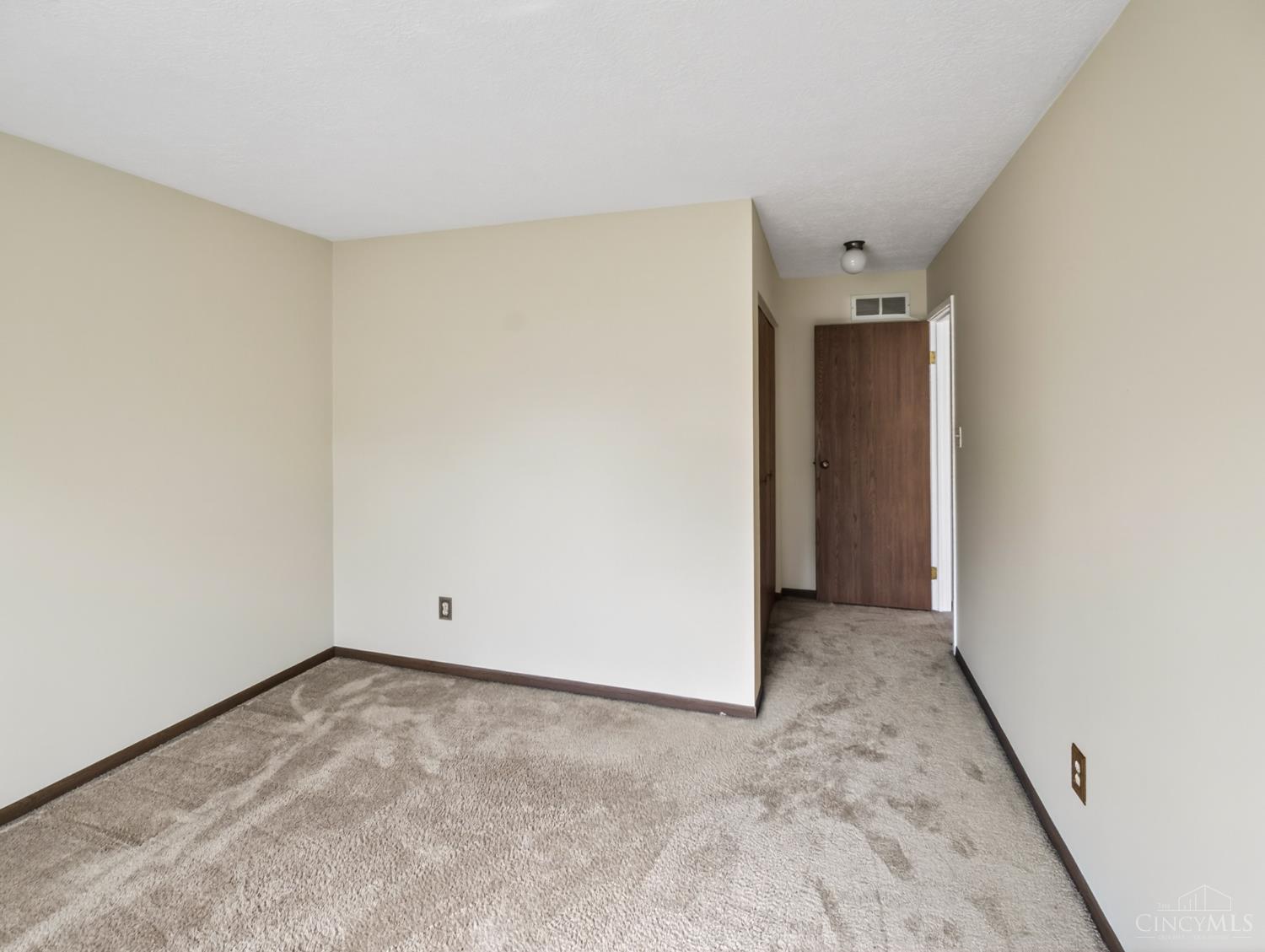 5265 Eaglesnest Drive