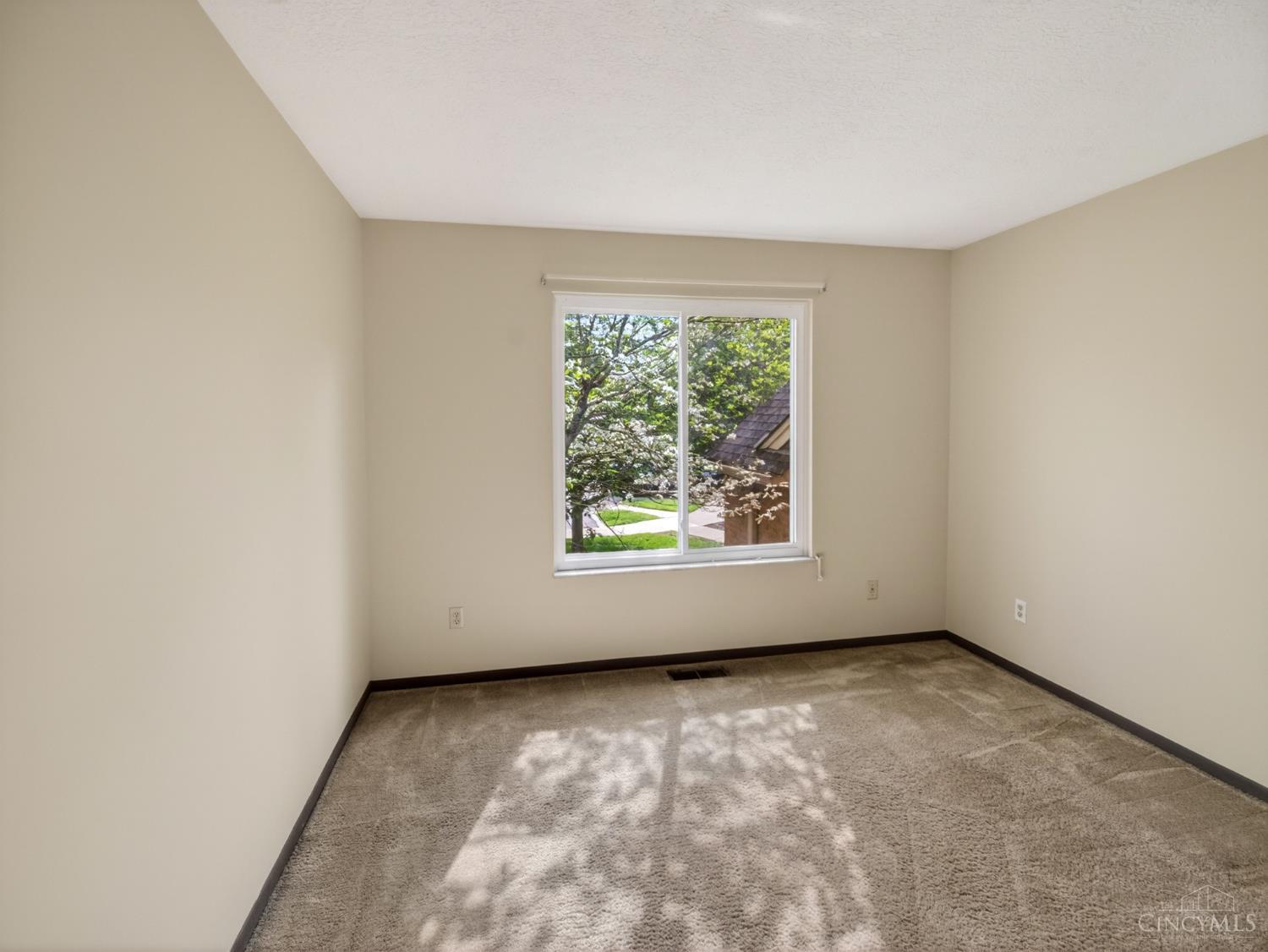 5265 Eaglesnest Drive