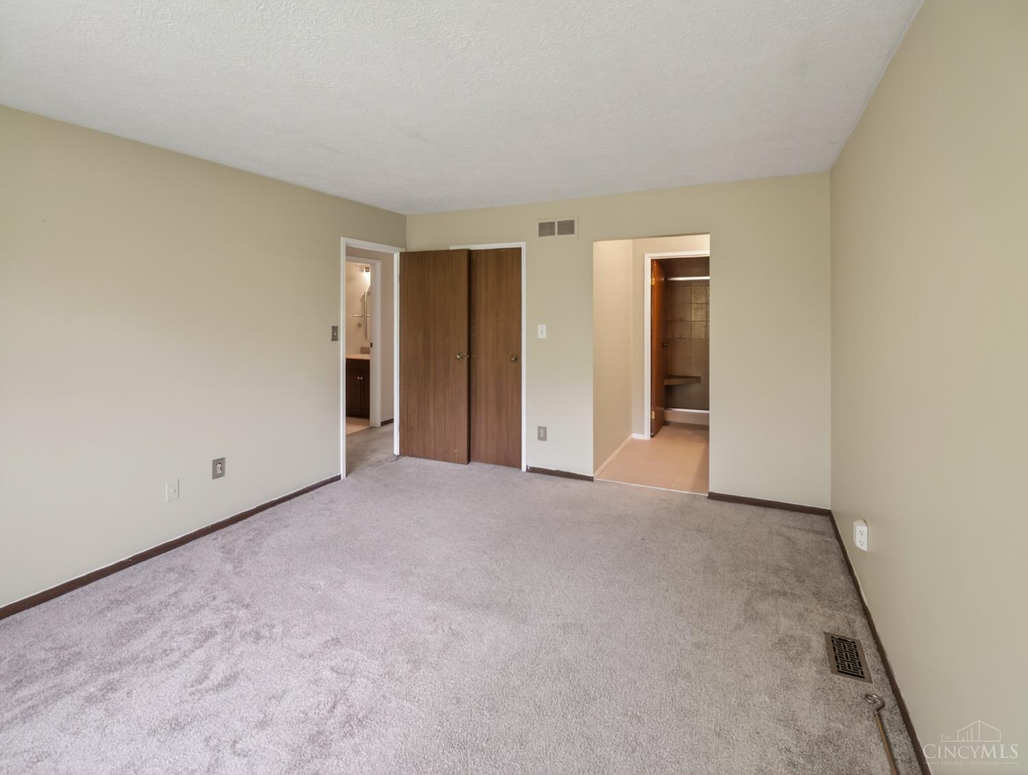 5265 Eaglesnest Drive