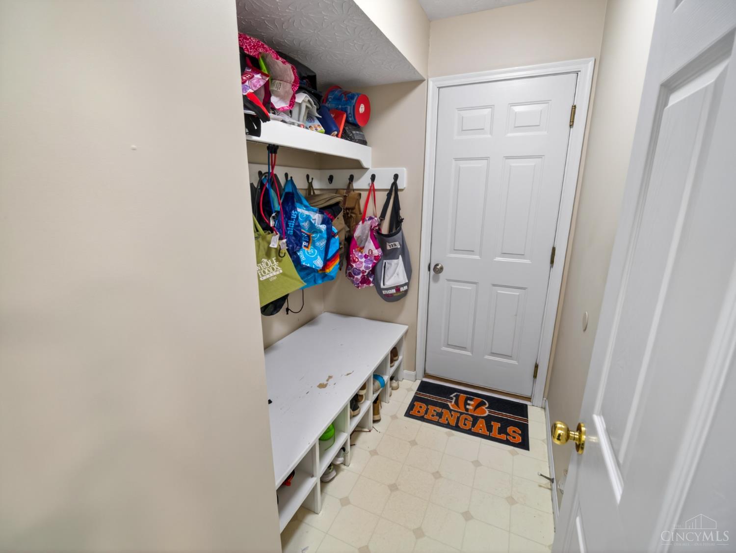 1195 Parkside Drive