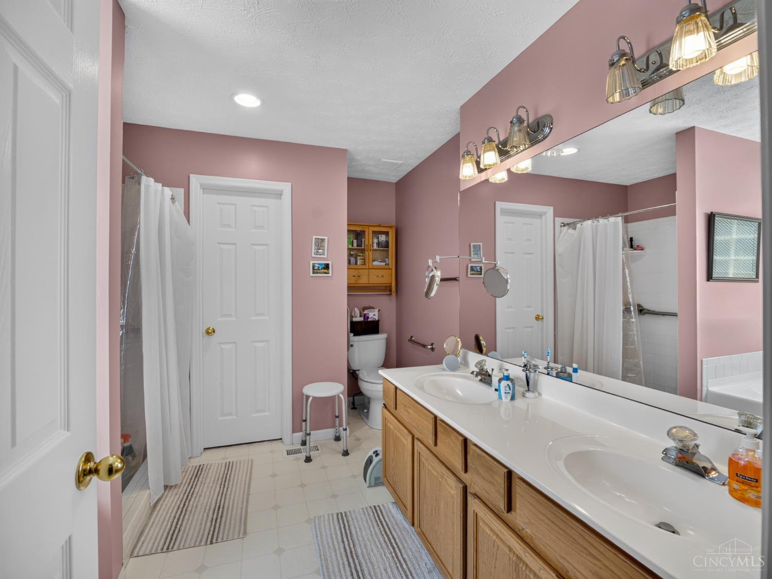 6104 Pine Meadows Drive