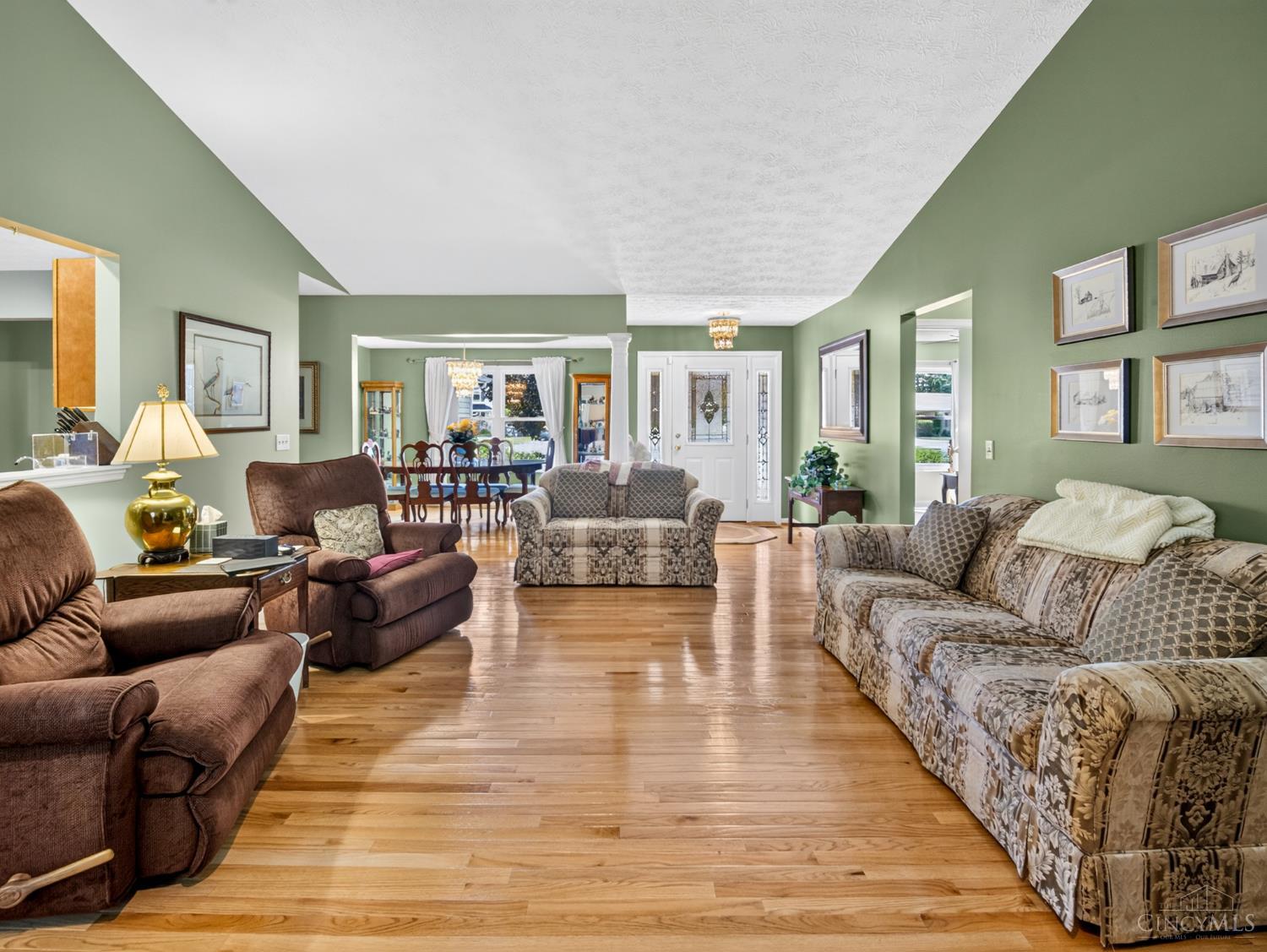 6104 Pine Meadows Drive