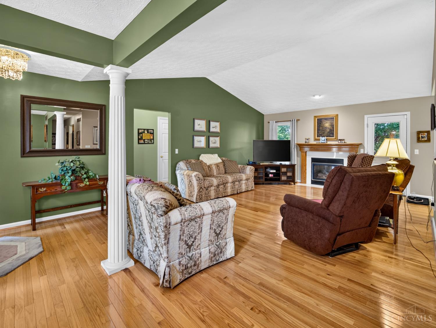 6104 Pine Meadows Drive