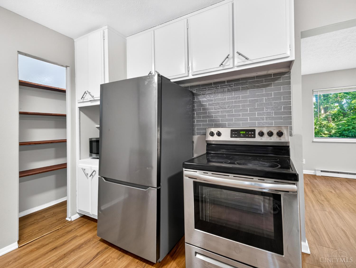 2432 Bracebridge Drive