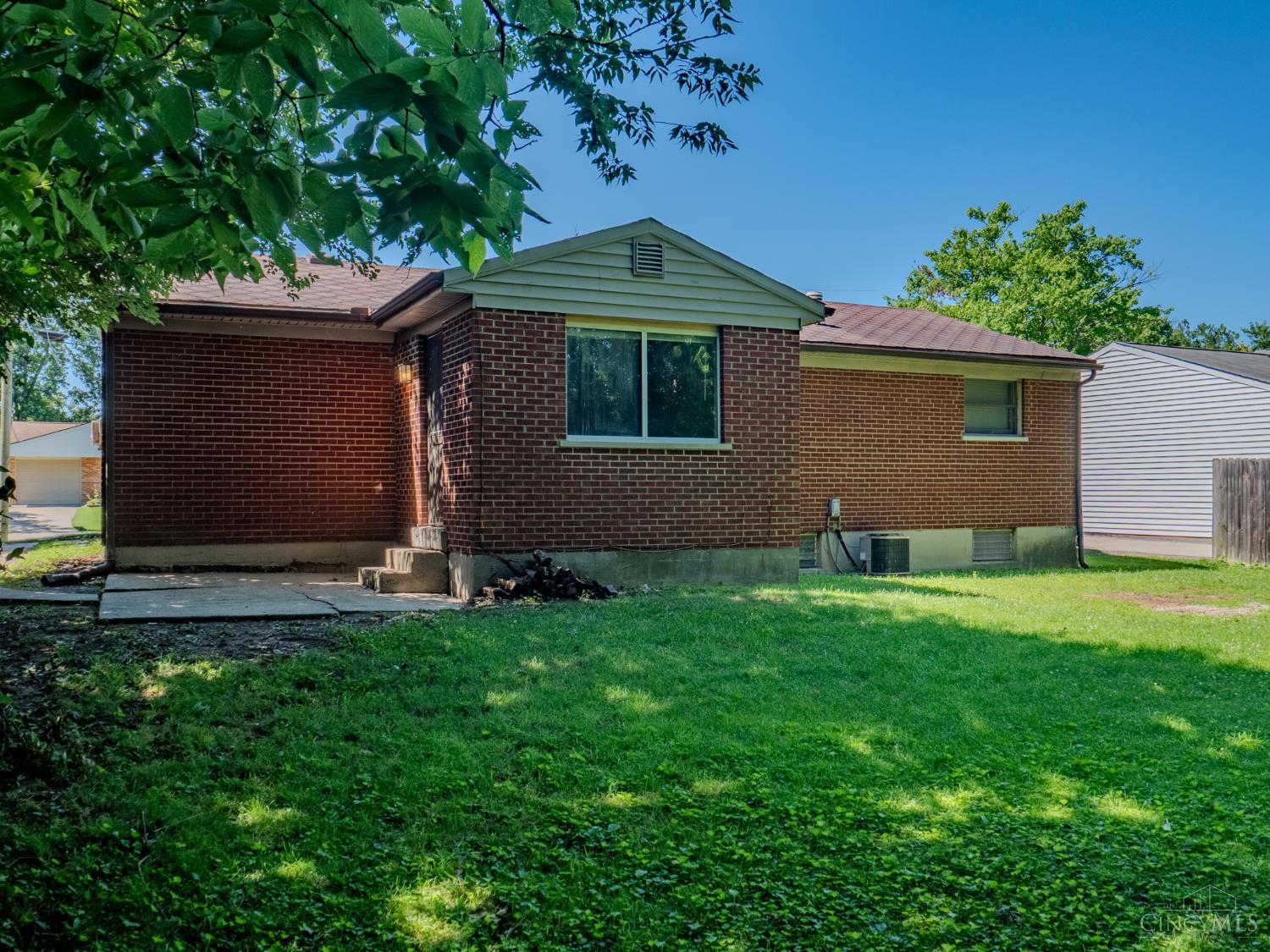 2432 Bracebridge Drive
