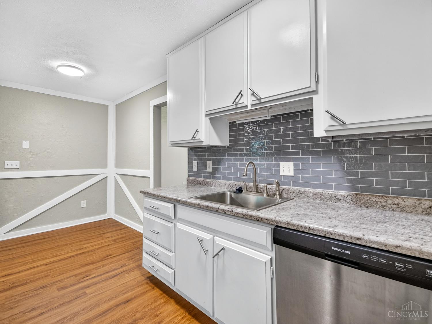 2432 Bracebridge Drive