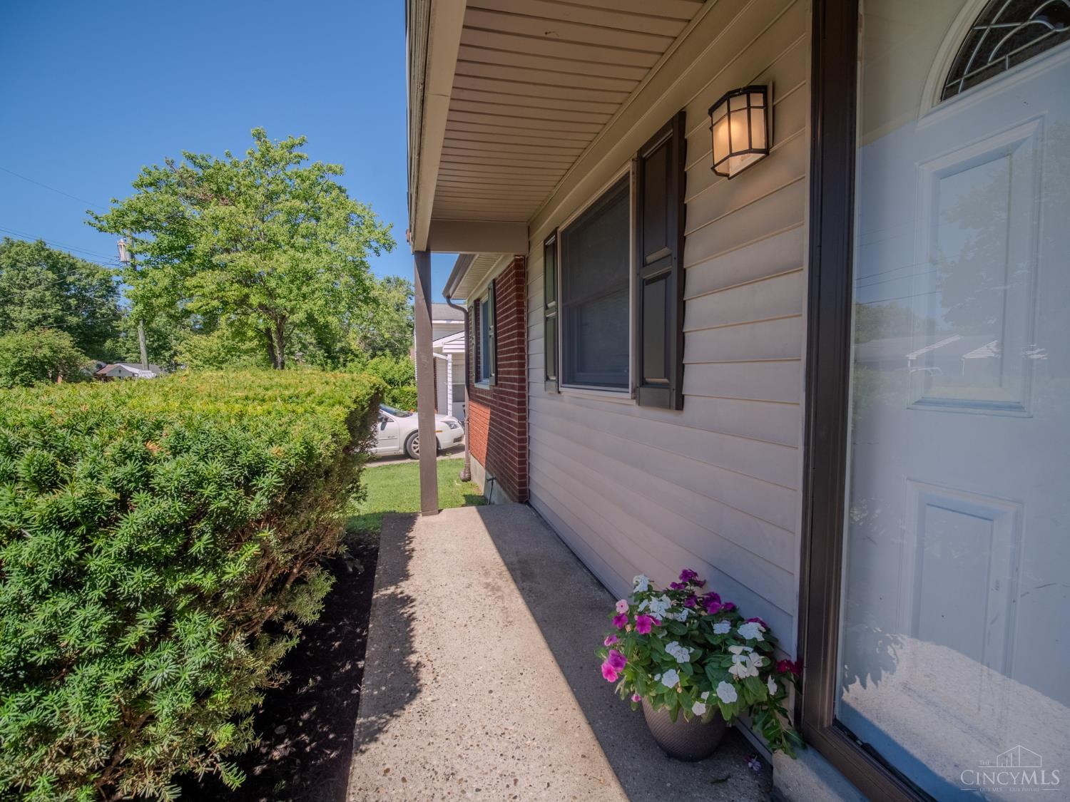 2432 Bracebridge Drive