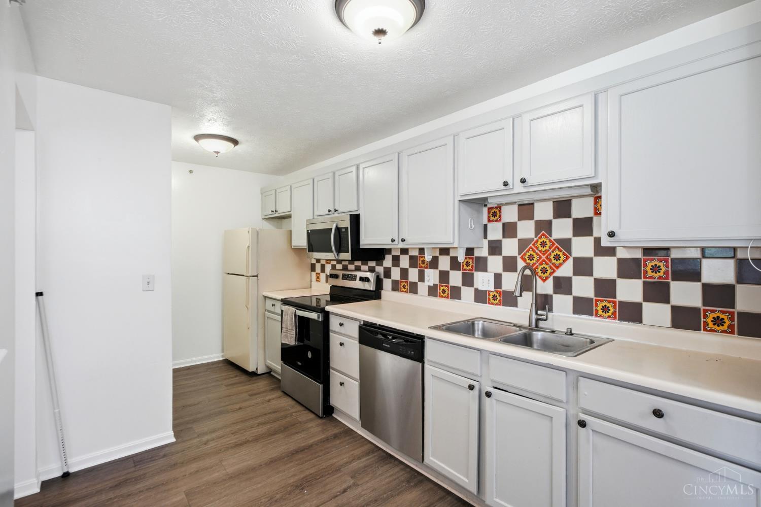 8171 Autumn Woods Lane Unit: 103