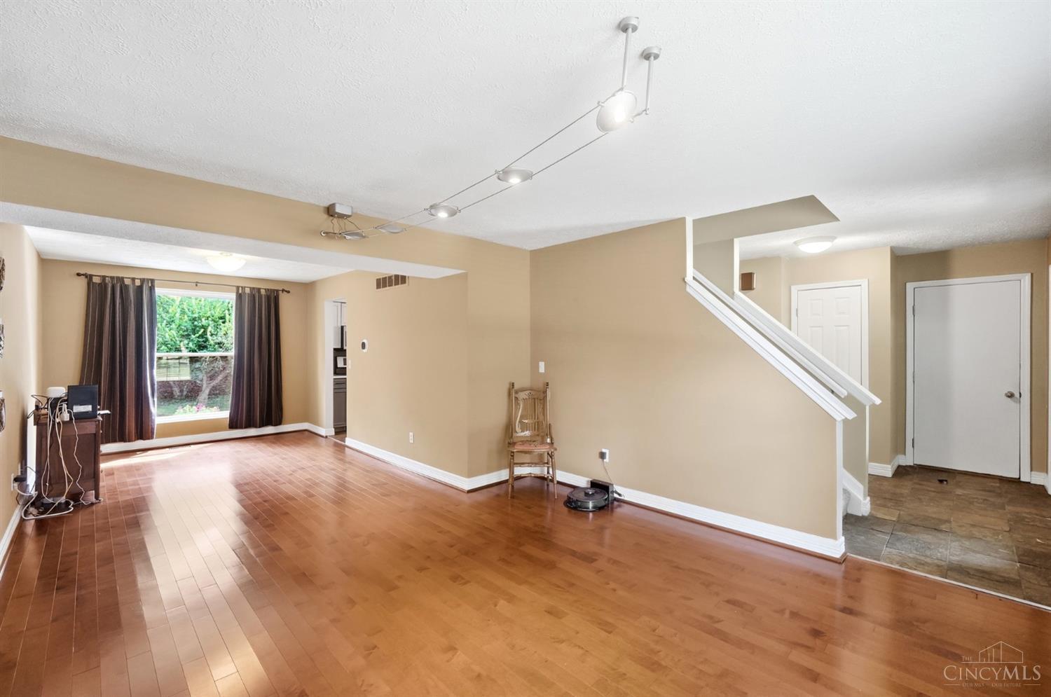 8838 Steeplechase Way