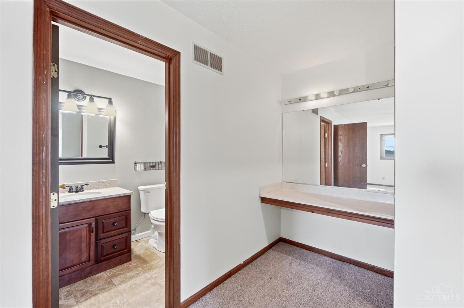 827 Quailwood Court